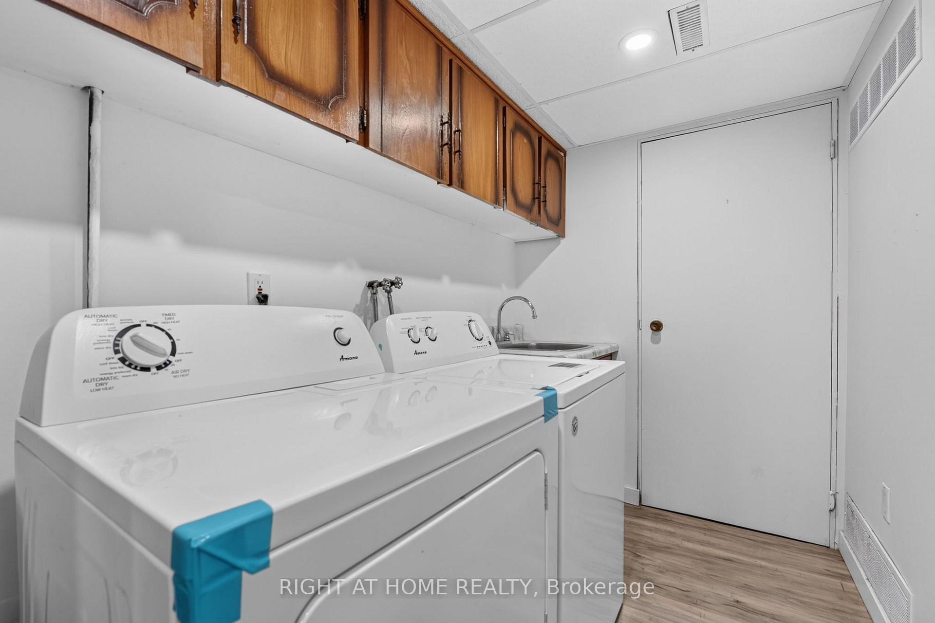 Photo 37 of 19 Brentwood Drive, St. Catharines, Carlton/Bunting — HOMEH