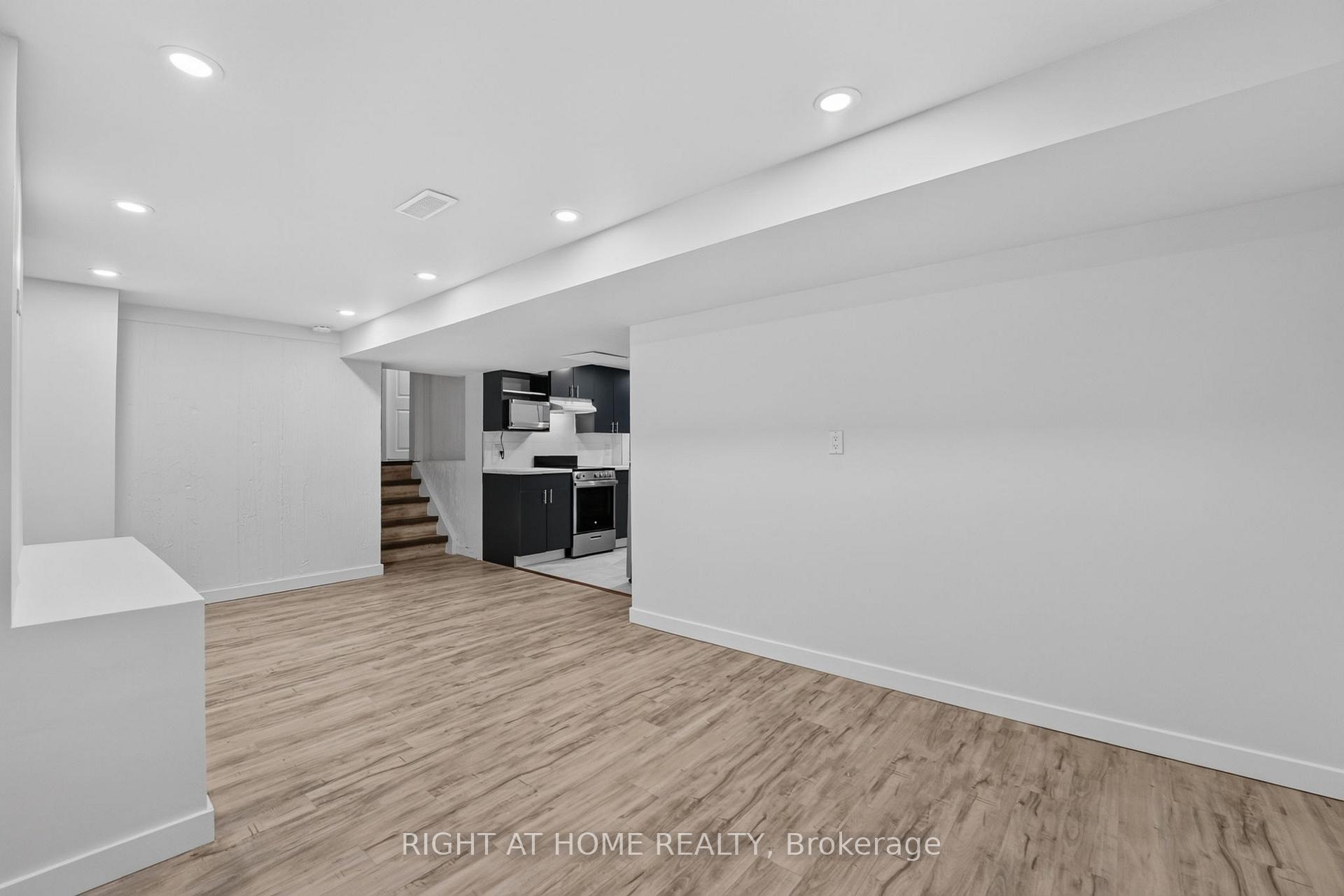 Photo 40 of 19 Brentwood Drive, St. Catharines, Carlton/Bunting — HOMEH