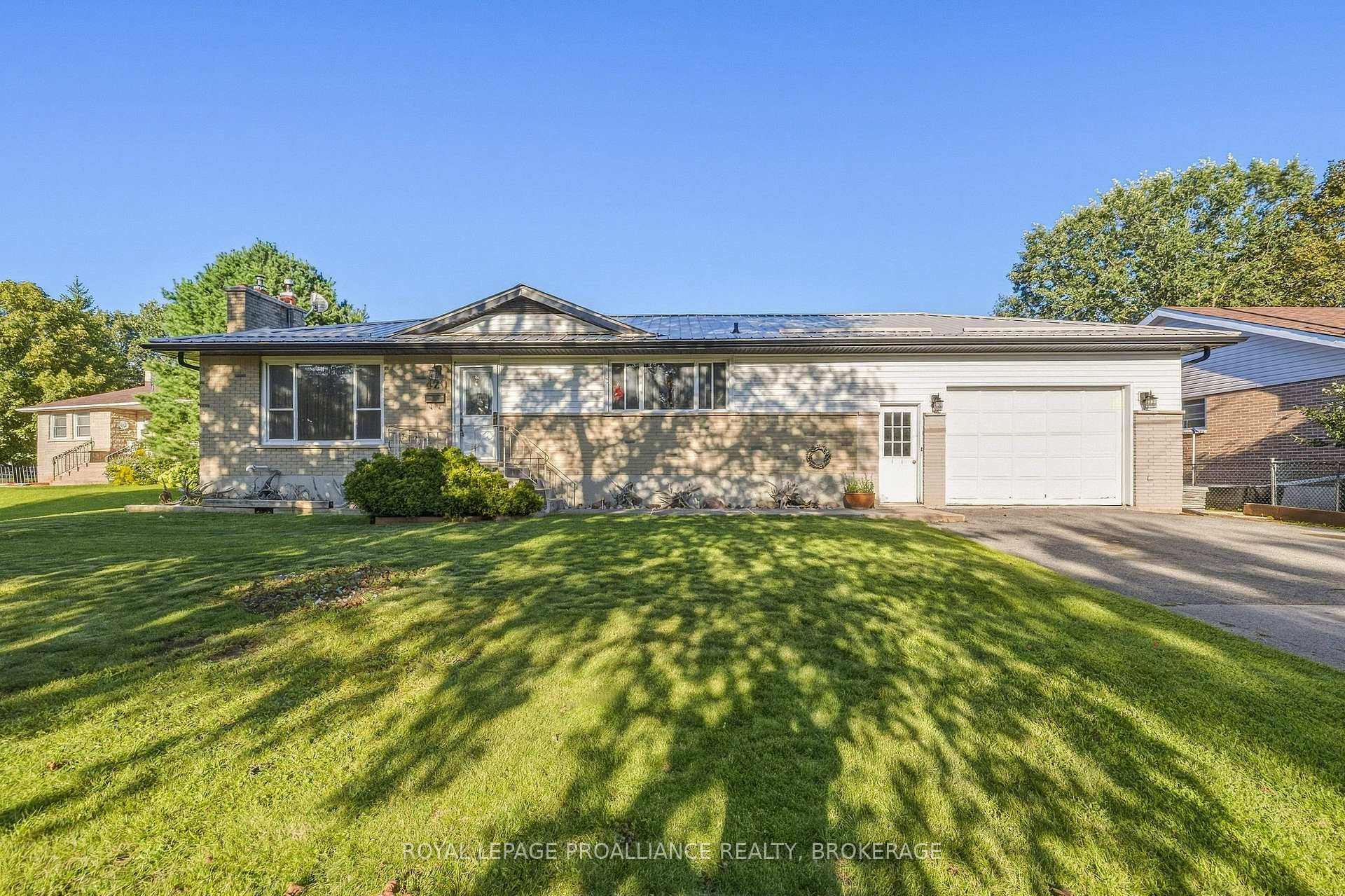 Photo 4 of 420 Maple Ridge Drive, Kingston, South of Taylor-Kidd Blvd — HOMEH
