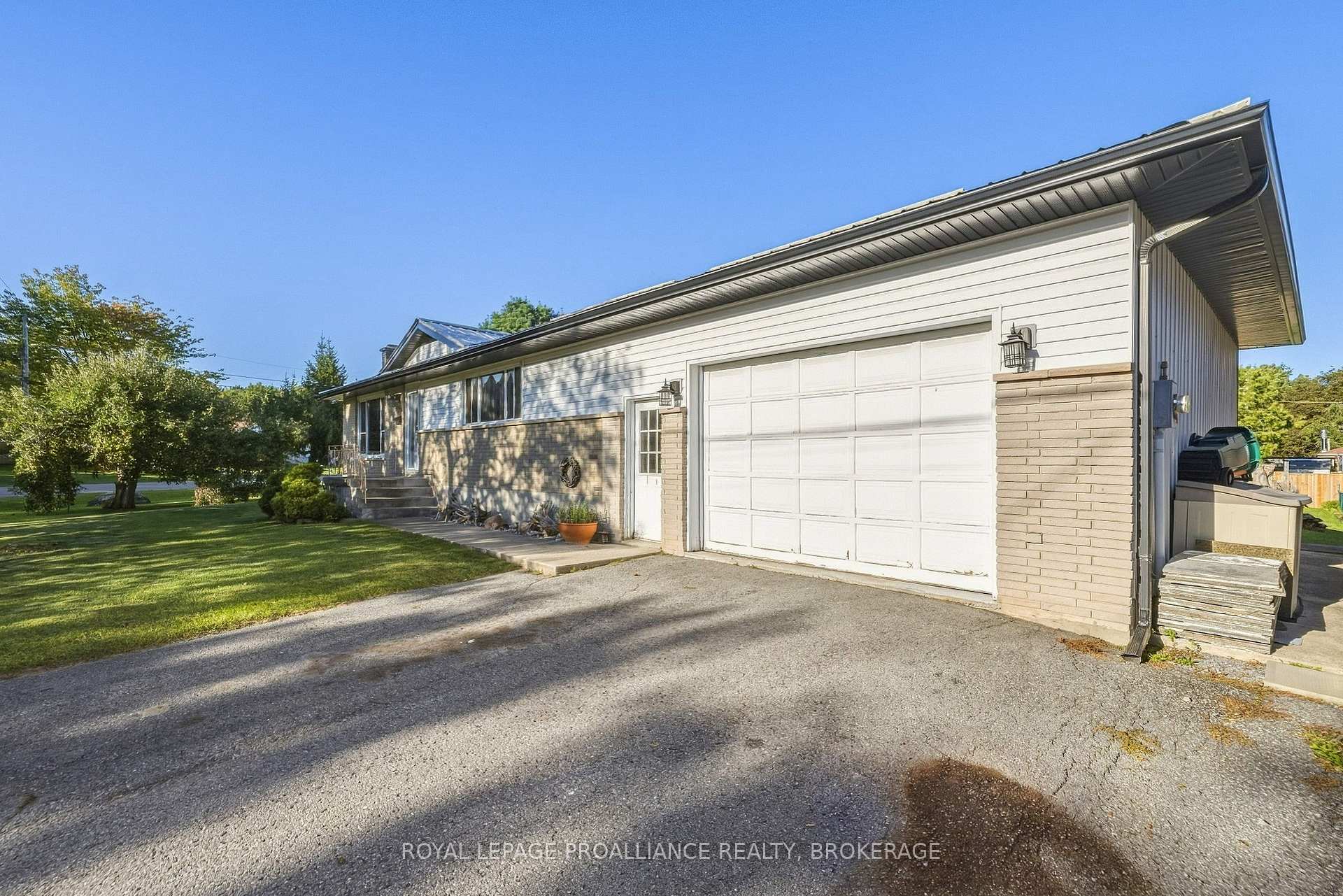 Photo 8 of 420 Maple Ridge Drive, Kingston, South of Taylor-Kidd Blvd — HOMEH