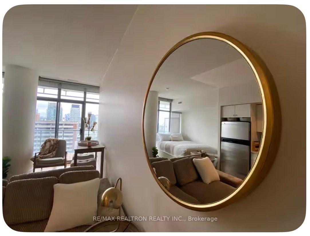 Photo 4 of Unit 2404, 33 Charles Street E, Toronto, Church-Yonge Corridor — HOMEH