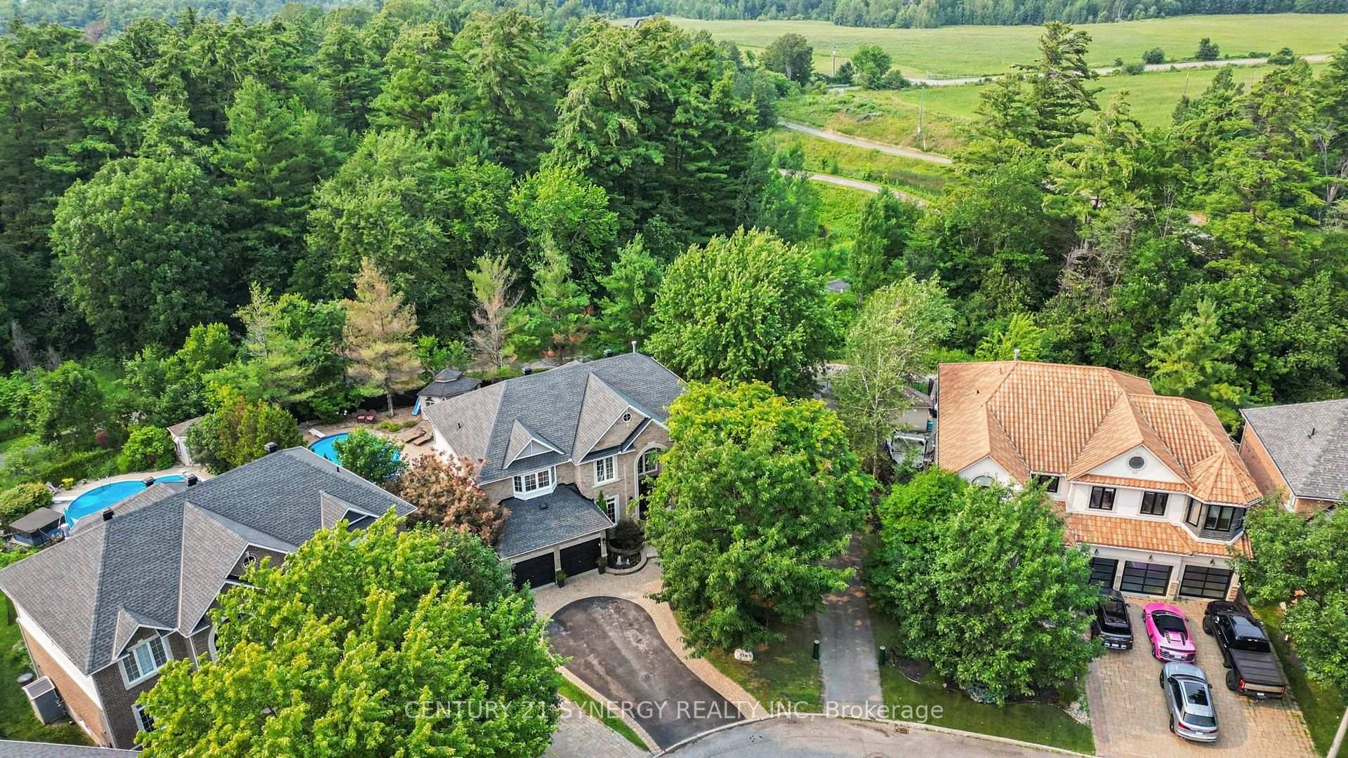 Photo 2 of 1783 Heatherstone Crescent, Ottawa, Springridge/East Village — HOMEH
