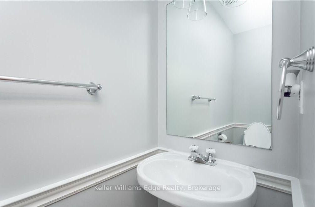 Photo 3 of Unit 32, 2920 Headon Forest Drive, Burlington, Headon — HOMEH