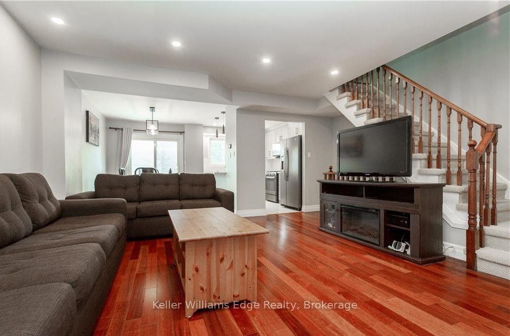 Photo 5 of Unit 32, 2920 Headon Forest Drive, Burlington, Headon — HOMEH