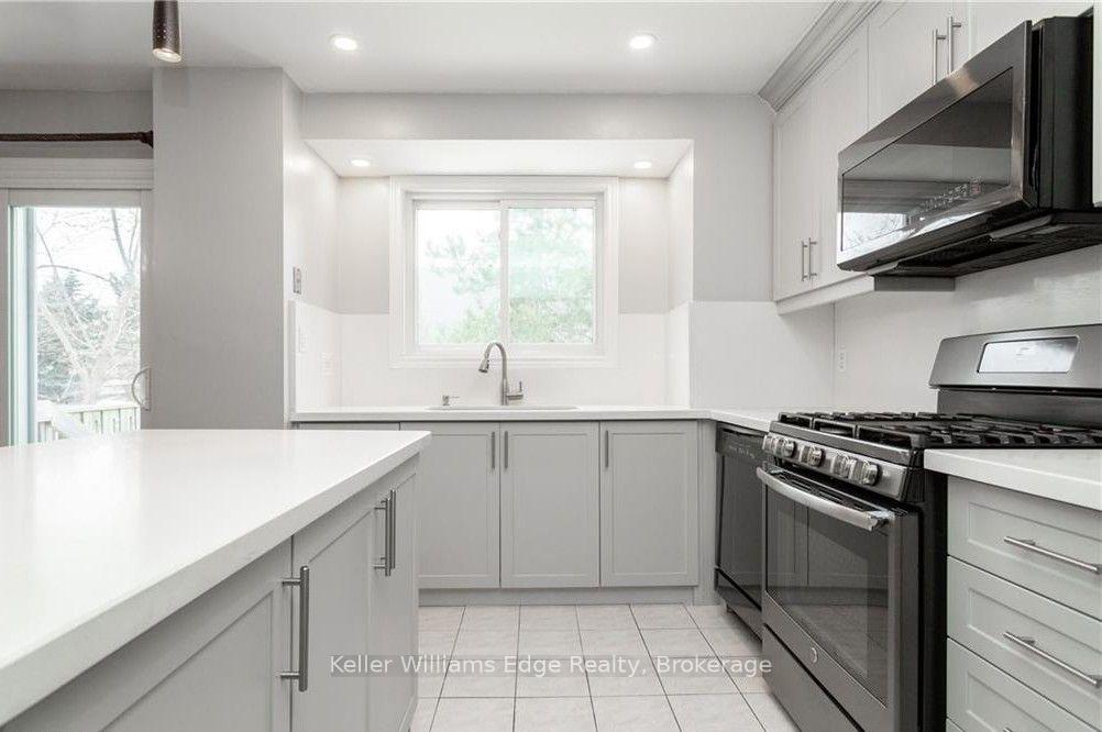 Photo 13 of Unit 32, 2920 Headon Forest Drive, Burlington, Headon — HOMEH