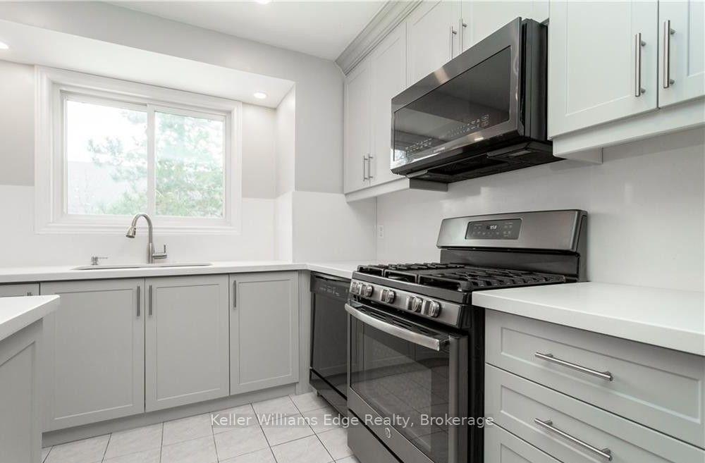 Photo 14 of Unit 32, 2920 Headon Forest Drive, Burlington, Headon — HOMEH