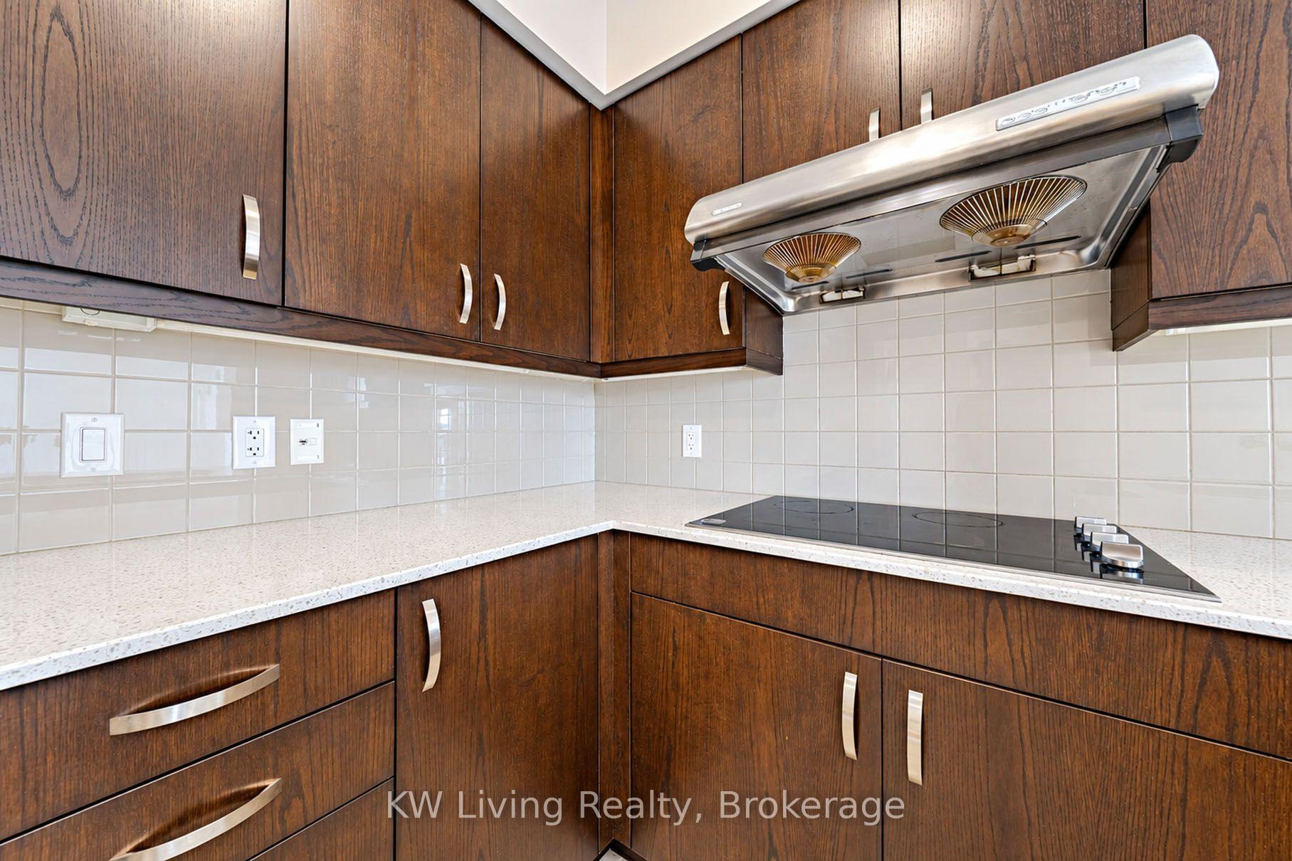 Photo 8 of Unit 751, 1 Sun Yat-Sen Avenue, Markham, Milliken Mills East — HOMEH