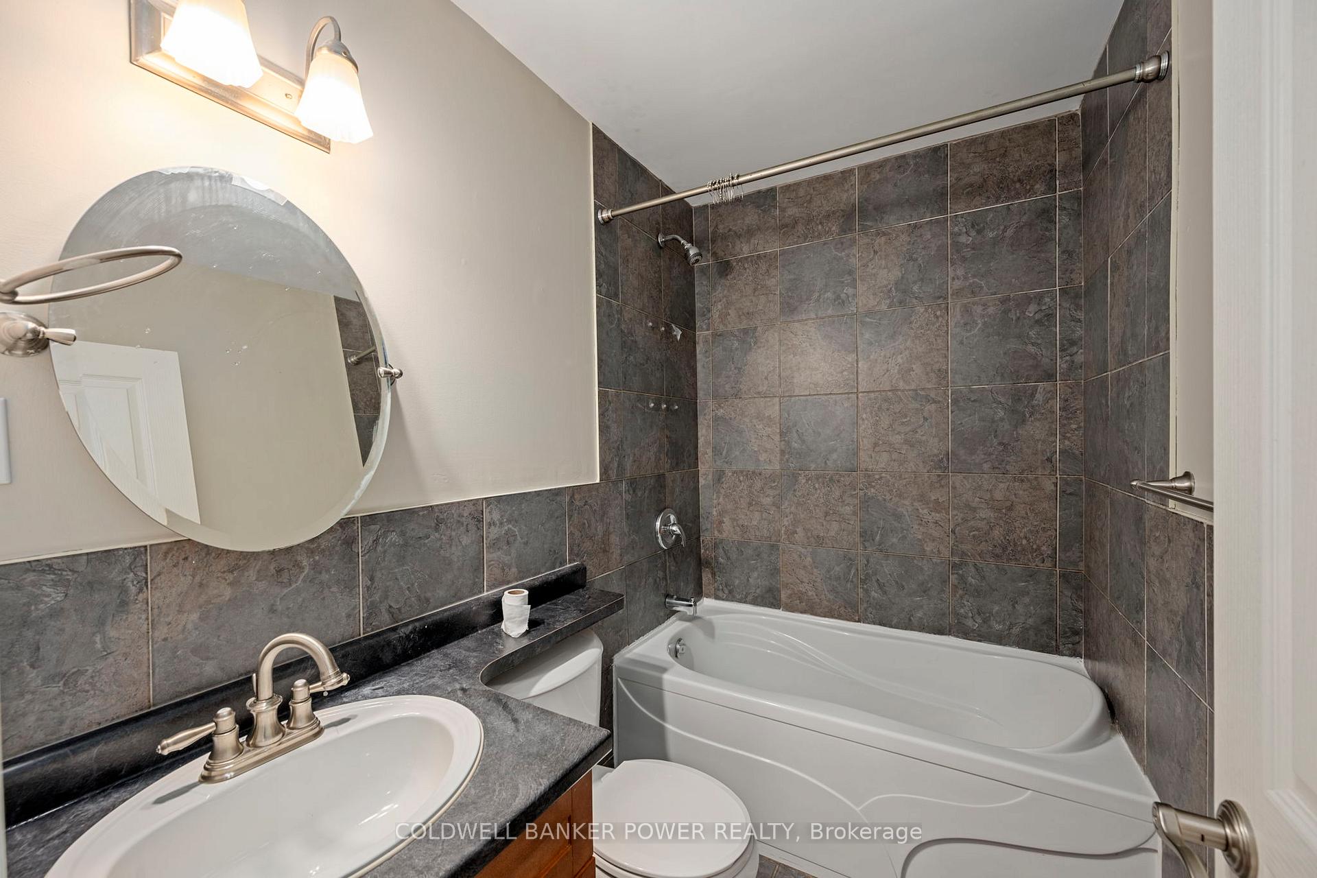 Photo 15 of Unit 403, 570 William Street, London, East F — HOMEH