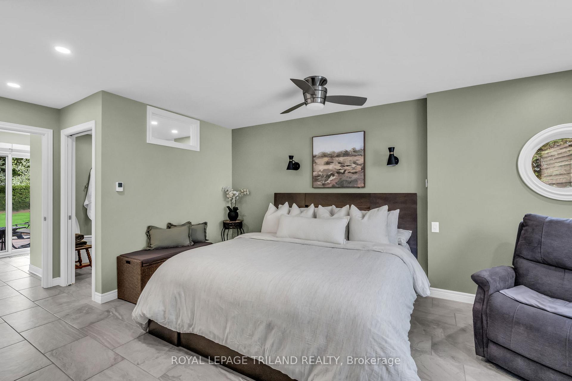 Photo 6 of 26 Northcrest Drive, London, North B — HOMEH