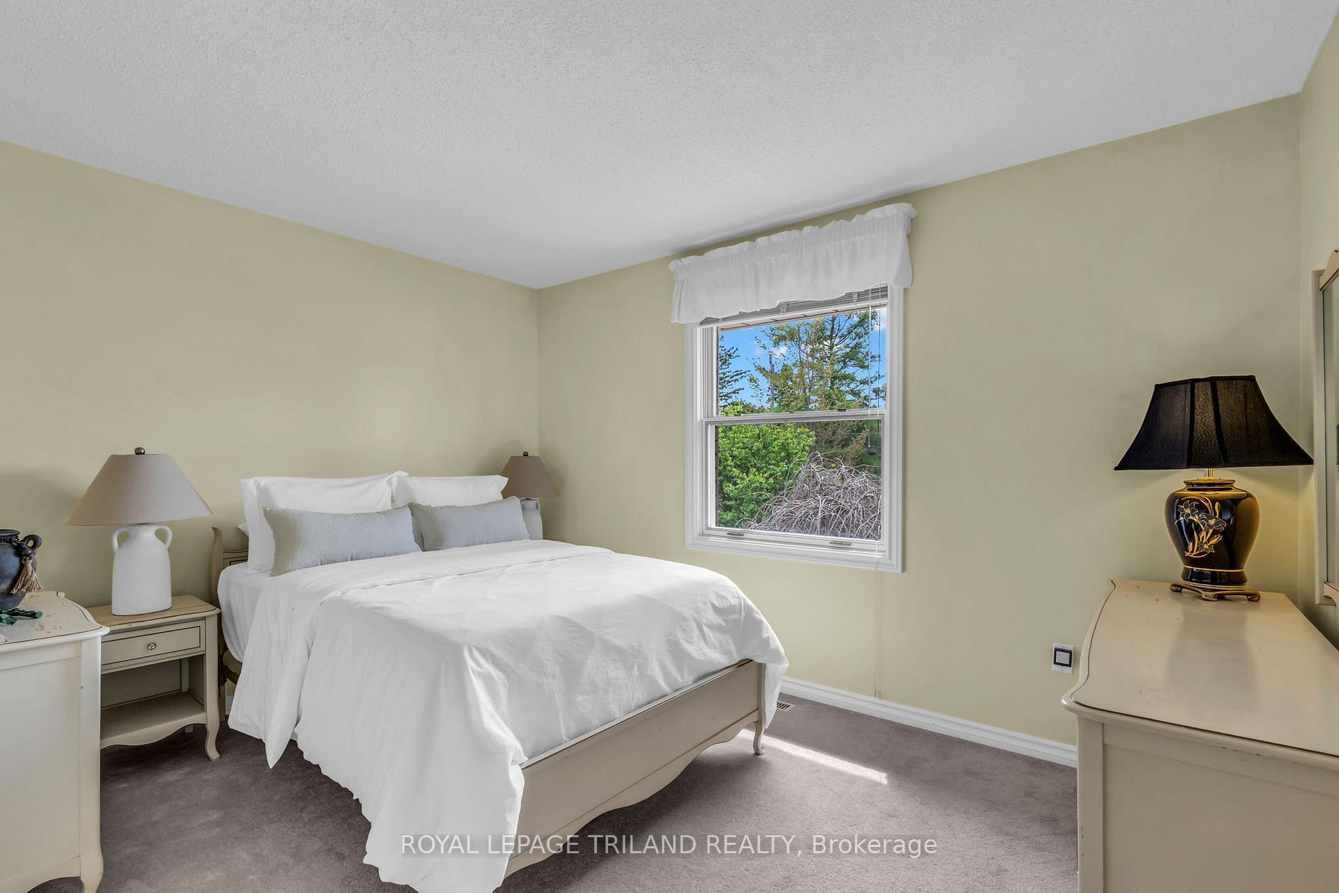 Photo 25 of 26 Northcrest Drive, London, North B — HOMEH