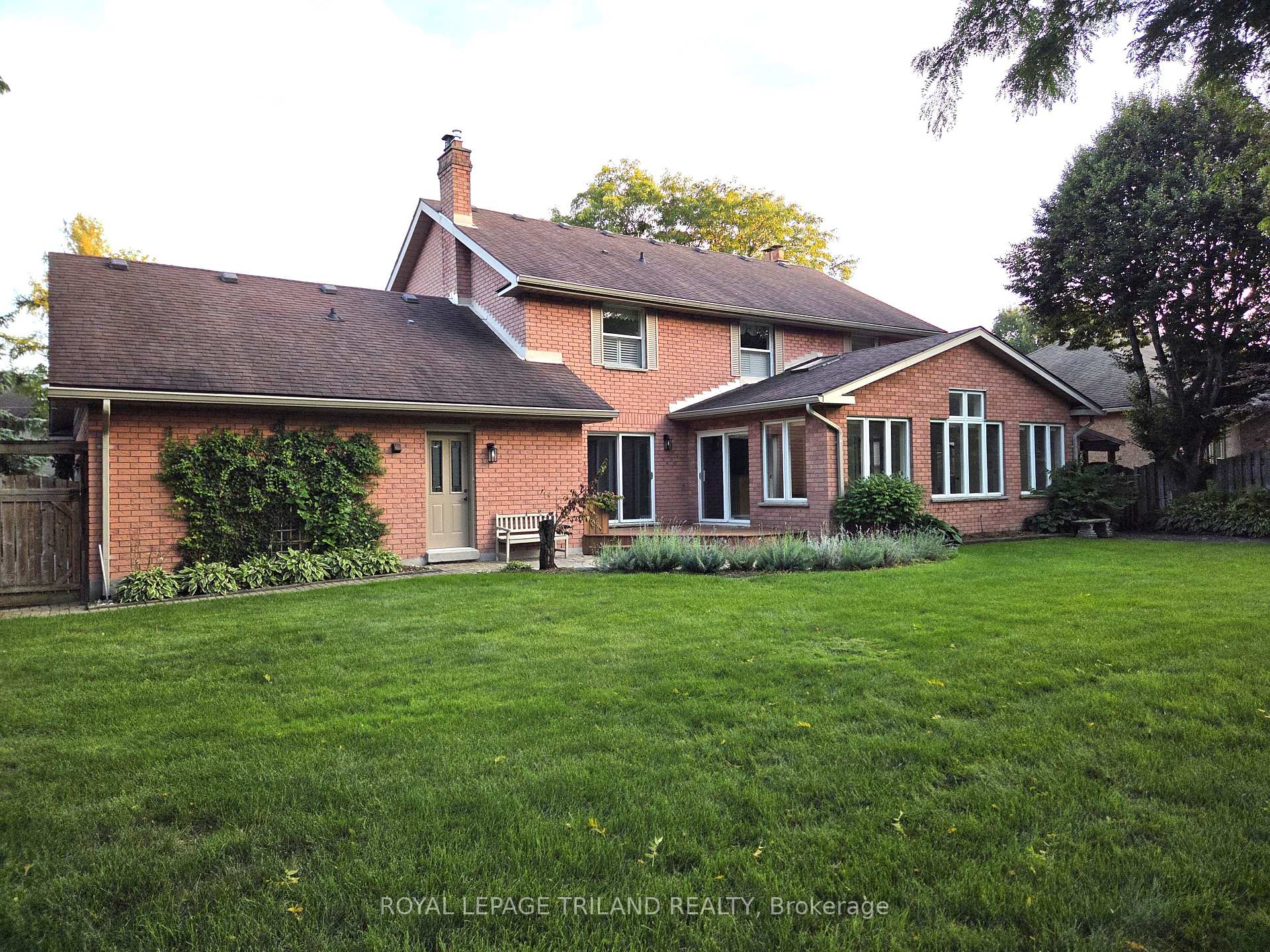 Photo 28 of 26 Northcrest Drive, London, North B — HOMEH