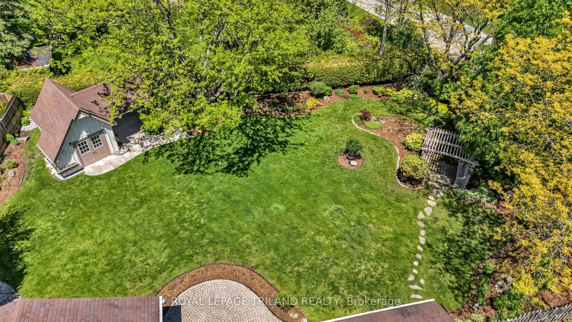 Photo 35 of 26 Northcrest Drive, London, North B — HOMEH