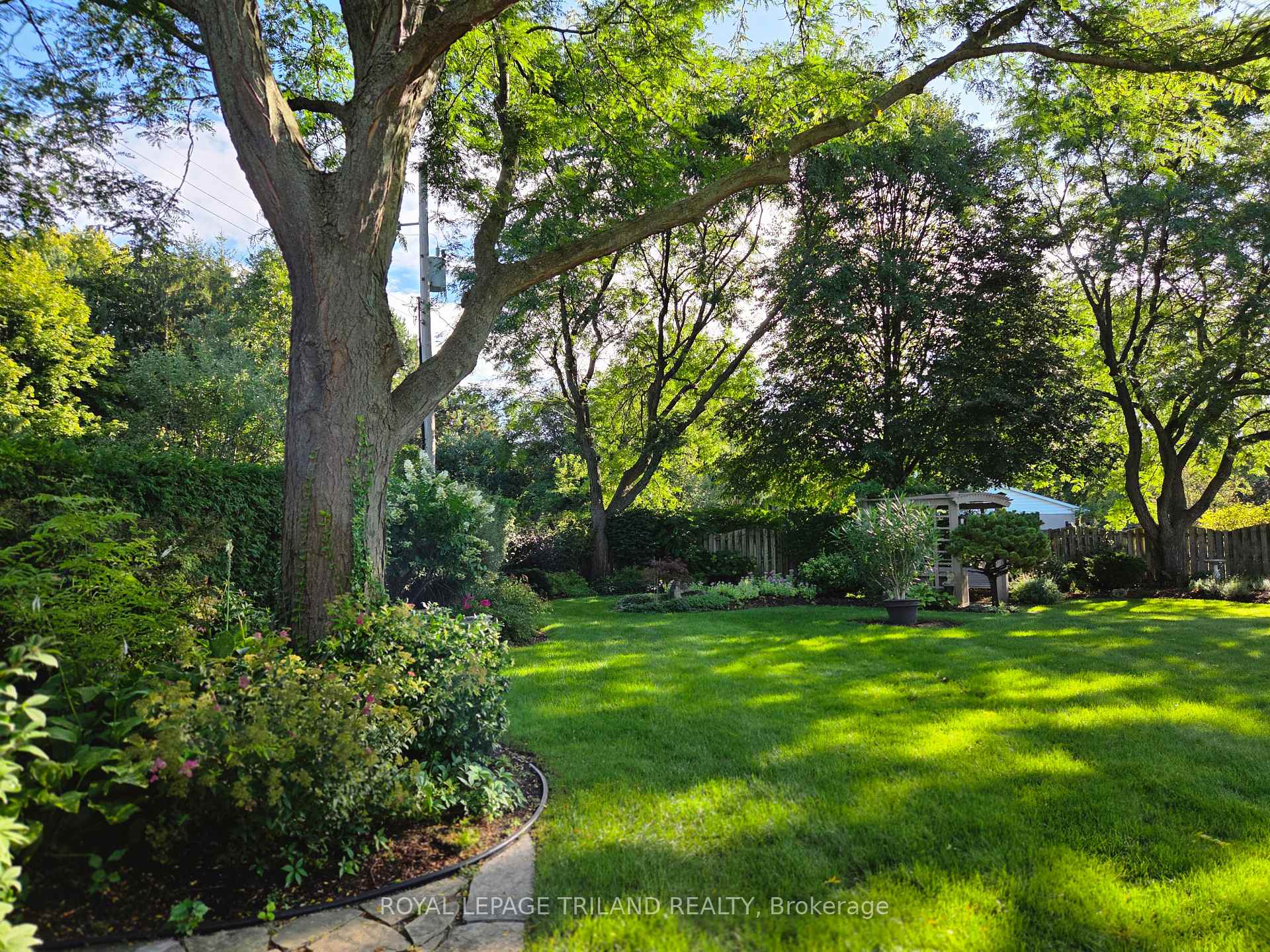 Photo 36 of 26 Northcrest Drive, London, North B — HOMEH