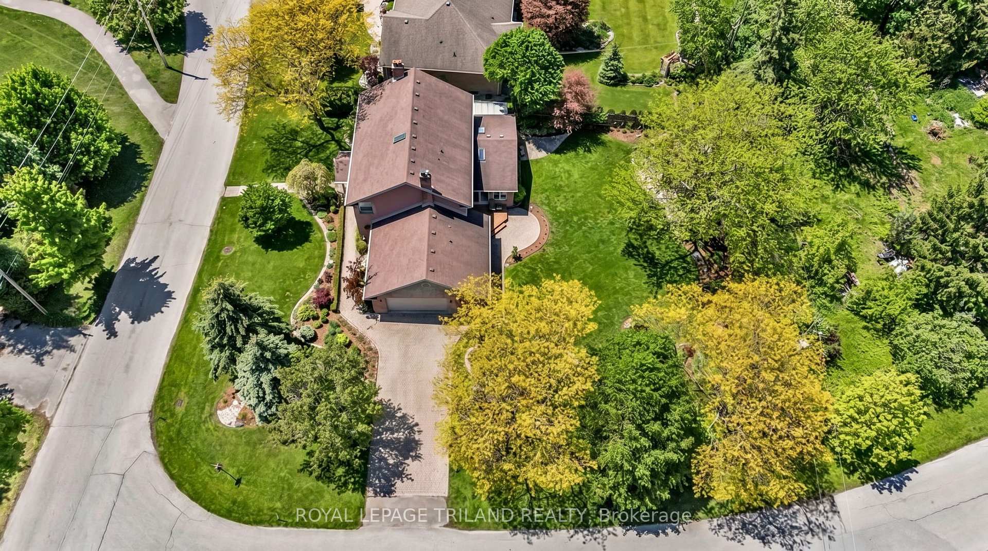 Photo 40 of 26 Northcrest Drive, London, North B — HOMEH