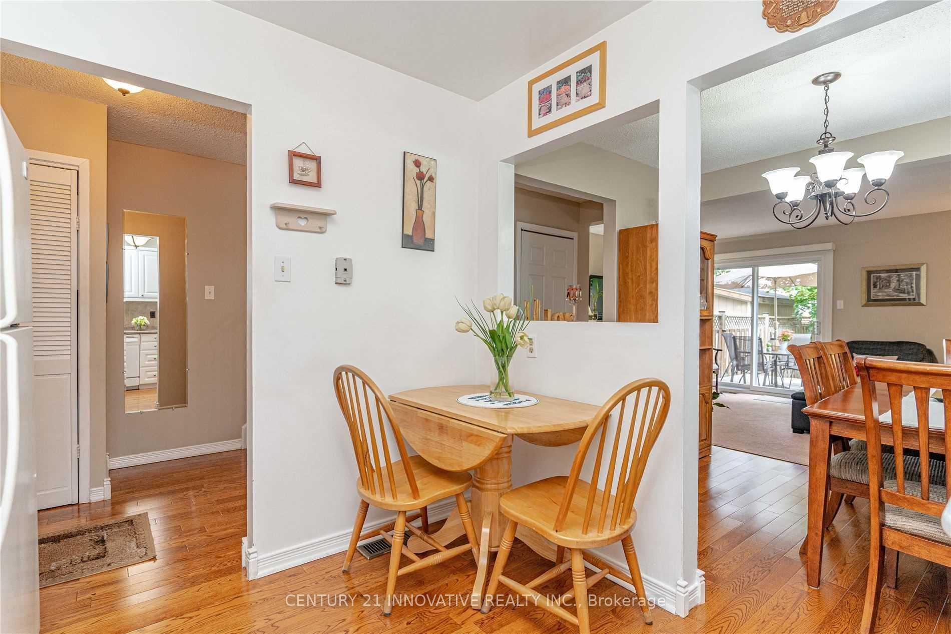 Photo 5 of 25 Gladstone Square, Brampton, Northgate — HOMEH