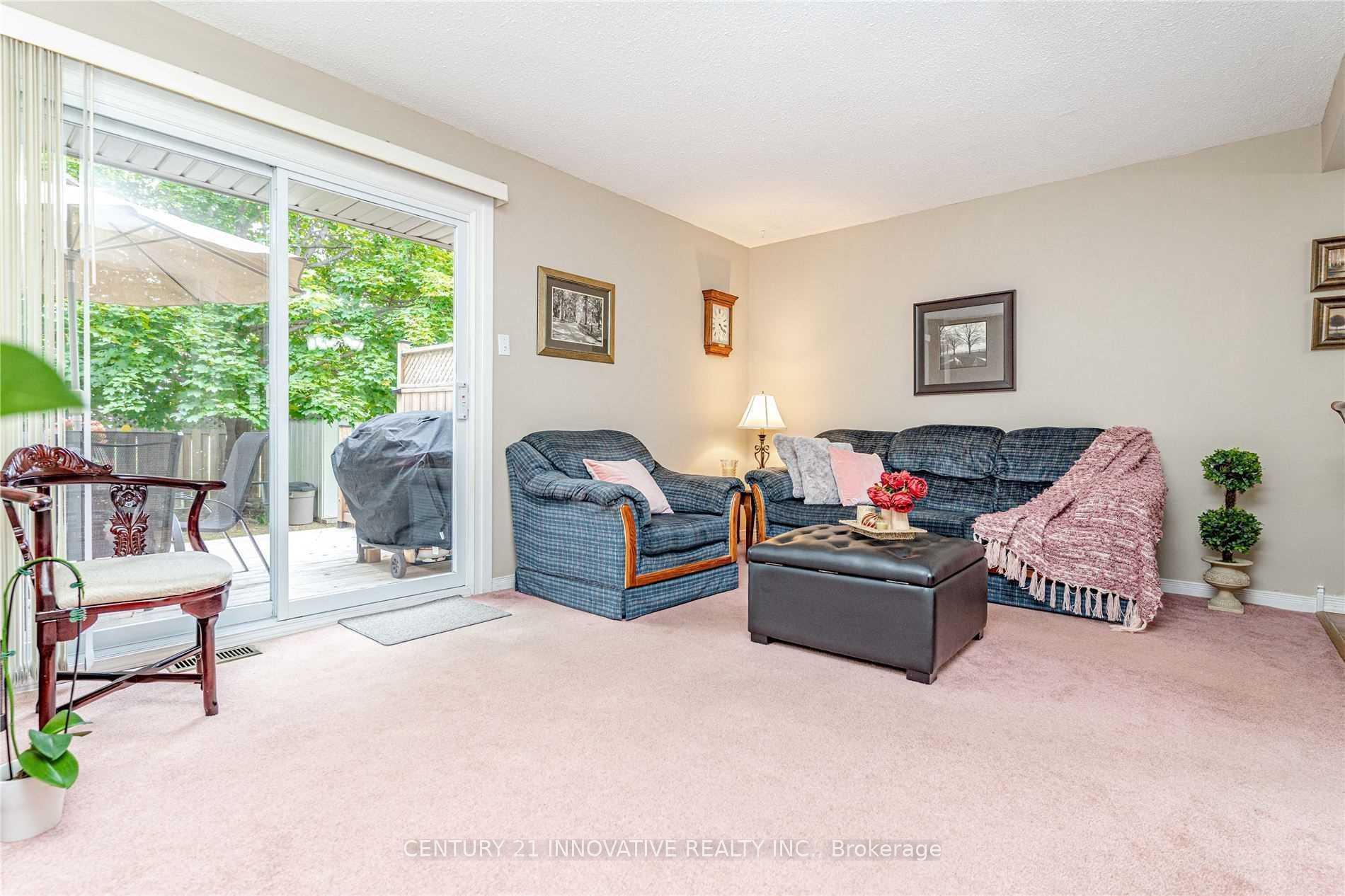 Photo 7 of 25 Gladstone Square, Brampton, Northgate — HOMEH