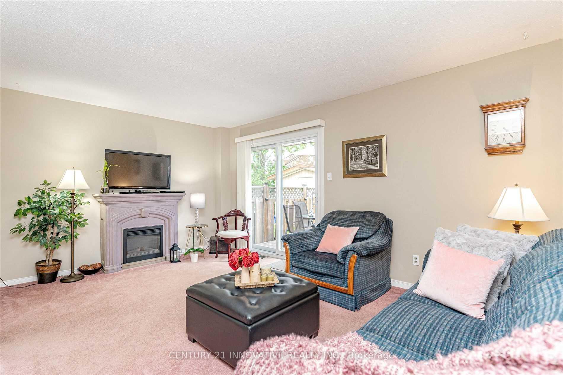 Photo 9 of 25 Gladstone Square, Brampton, Northgate — HOMEH