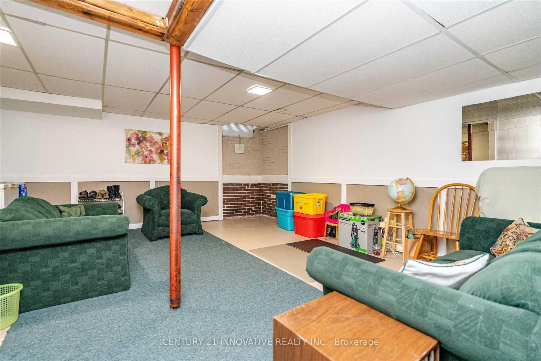 Photo 21 of 25 Gladstone Square, Brampton, Northgate — HOMEH