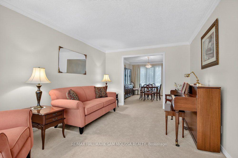 Photo 6 of 1104 Grenon Avenue, Ottawa, Fairfield Heights — HOMEH