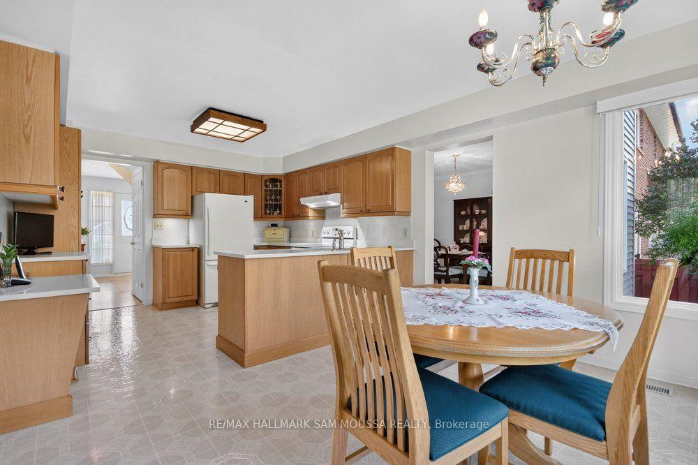Photo 14 of 1104 Grenon Avenue, Ottawa, Fairfield Heights — HOMEH