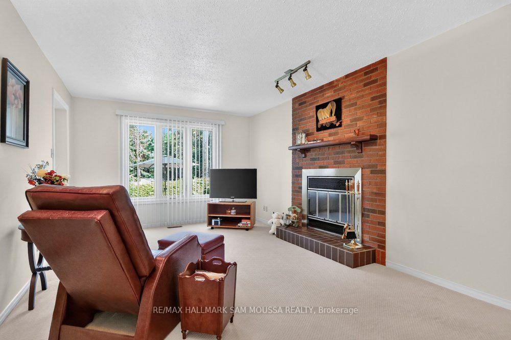 Photo 18 of 1104 Grenon Avenue, Ottawa, Fairfield Heights — HOMEH
