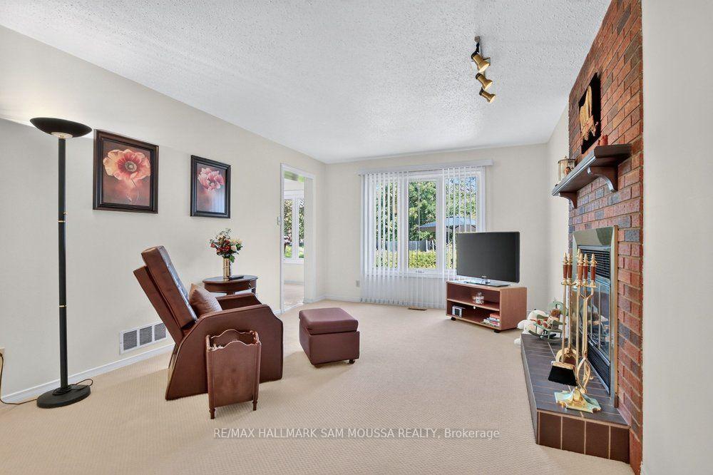 Photo 19 of 1104 Grenon Avenue, Ottawa, Fairfield Heights — HOMEH