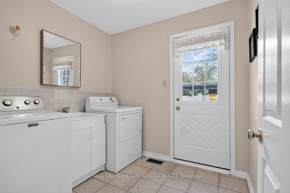 Photo 21 of 1104 Grenon Avenue, Ottawa, Fairfield Heights — HOMEH