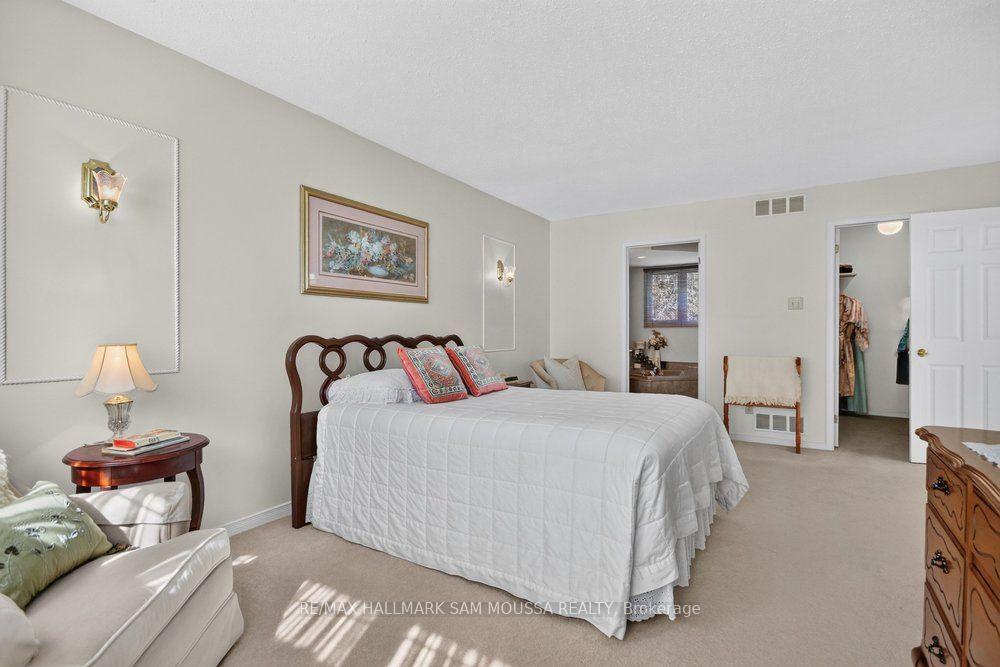 Photo 25 of 1104 Grenon Avenue, Ottawa, Fairfield Heights — HOMEH