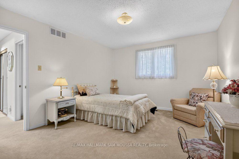 Photo 31 of 1104 Grenon Avenue, Ottawa, Fairfield Heights — HOMEH