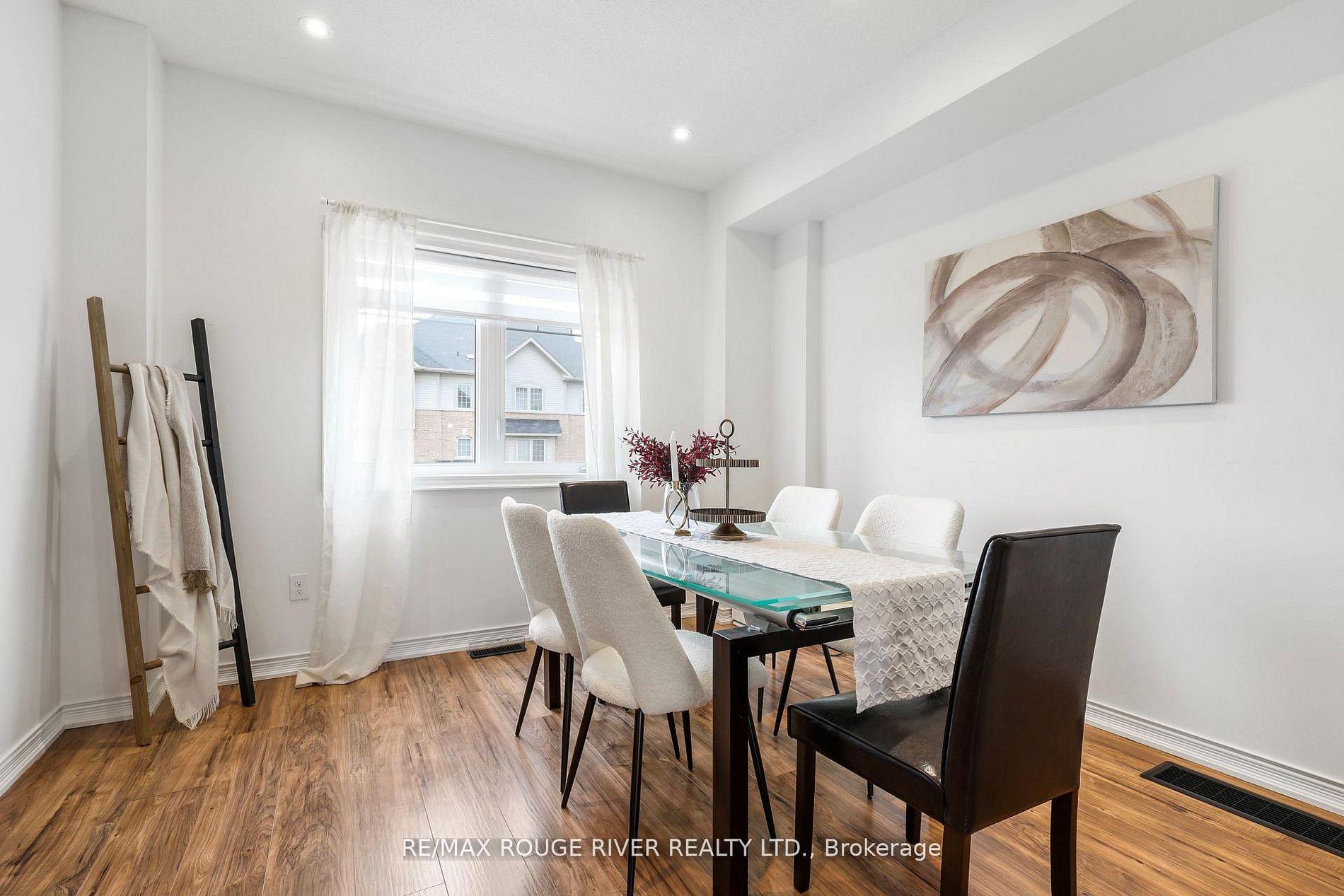 Photo 16 of 17 Devineridge Avenue, Ajax, Central East — HOMEH