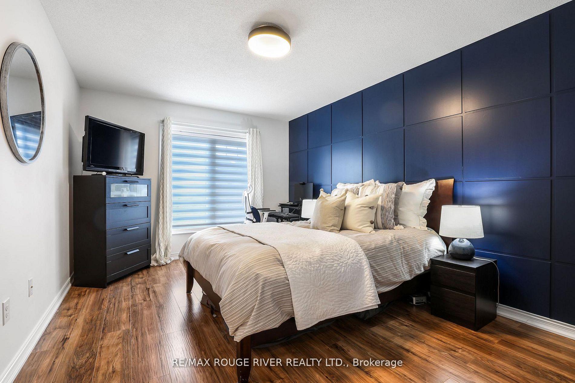 Photo 20 of 17 Devineridge Avenue, Ajax, Central East — HOMEH
