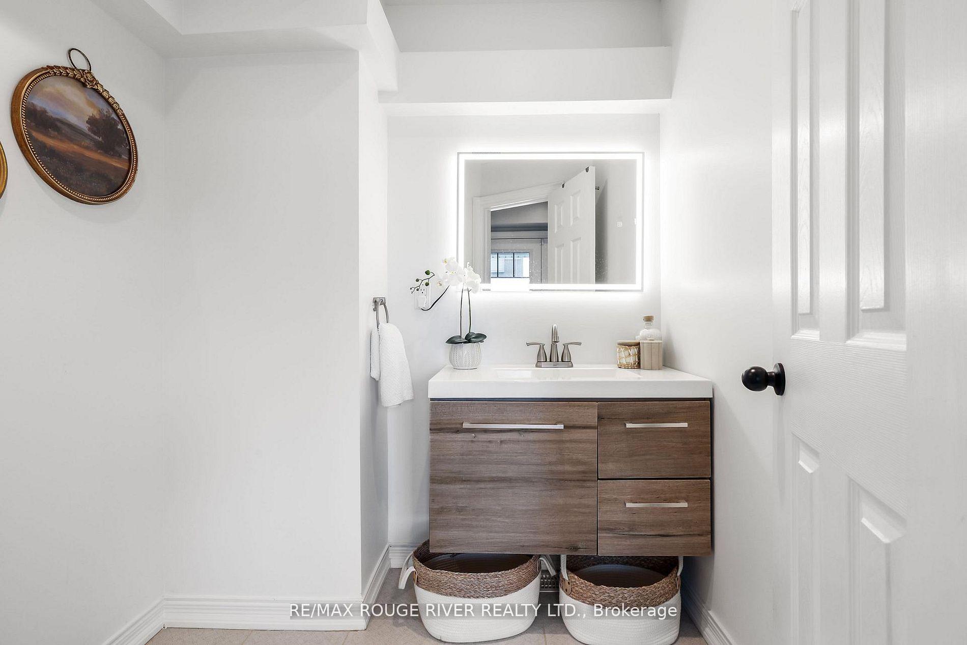 Photo 32 of 17 Devineridge Avenue, Ajax, Central East — HOMEH