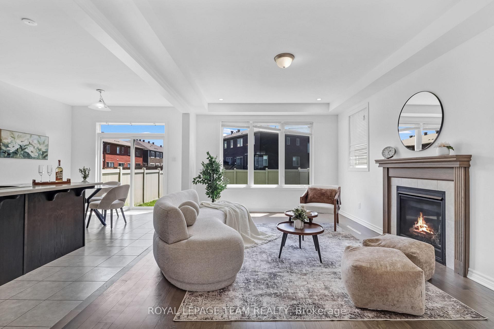 Photo 5 of 4852 Abbott Street E, Ottawa, Kanata - Emerald Meadows/Trailwest — HOMEH