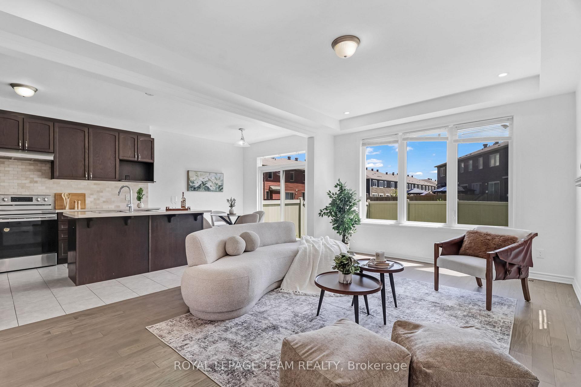 Photo 8 of 4852 Abbott Street E, Ottawa, Kanata - Emerald Meadows/Trailwest — HOMEH
