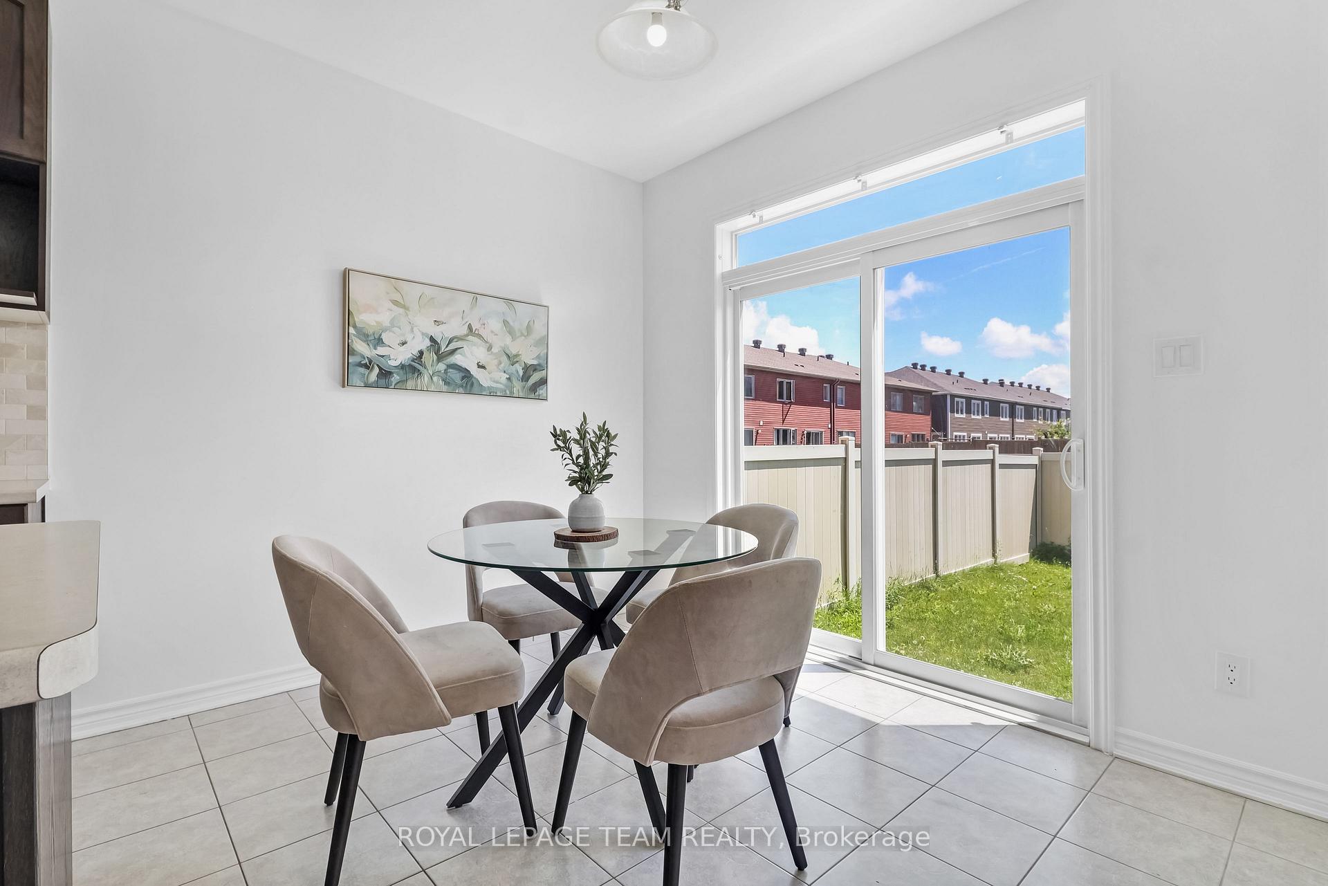Photo 13 of 4852 Abbott Street E, Ottawa, Kanata - Emerald Meadows/Trailwest — HOMEH