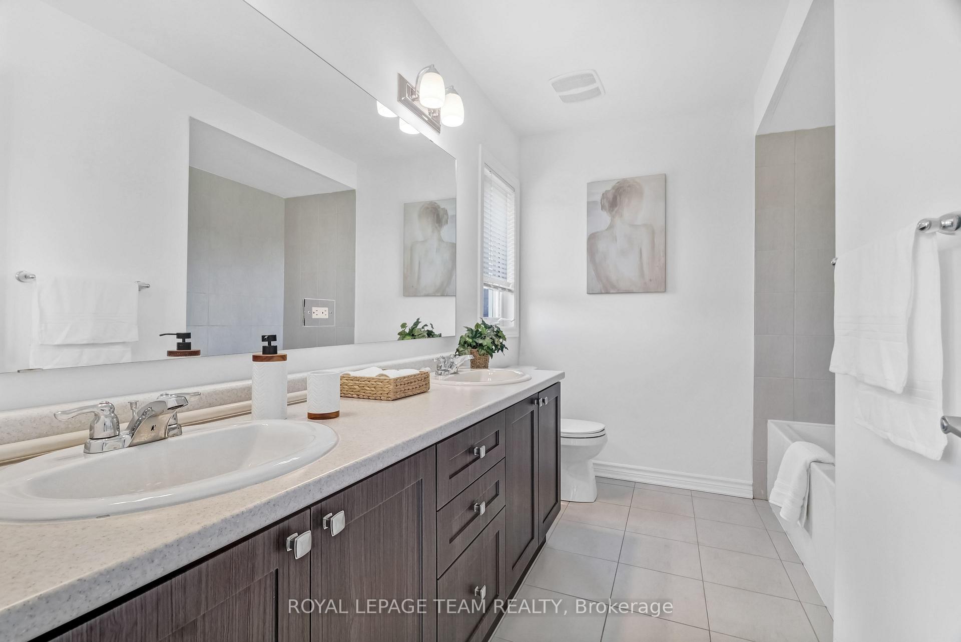 Photo 17 of 4852 Abbott Street E, Ottawa, Kanata - Emerald Meadows/Trailwest — HOMEH