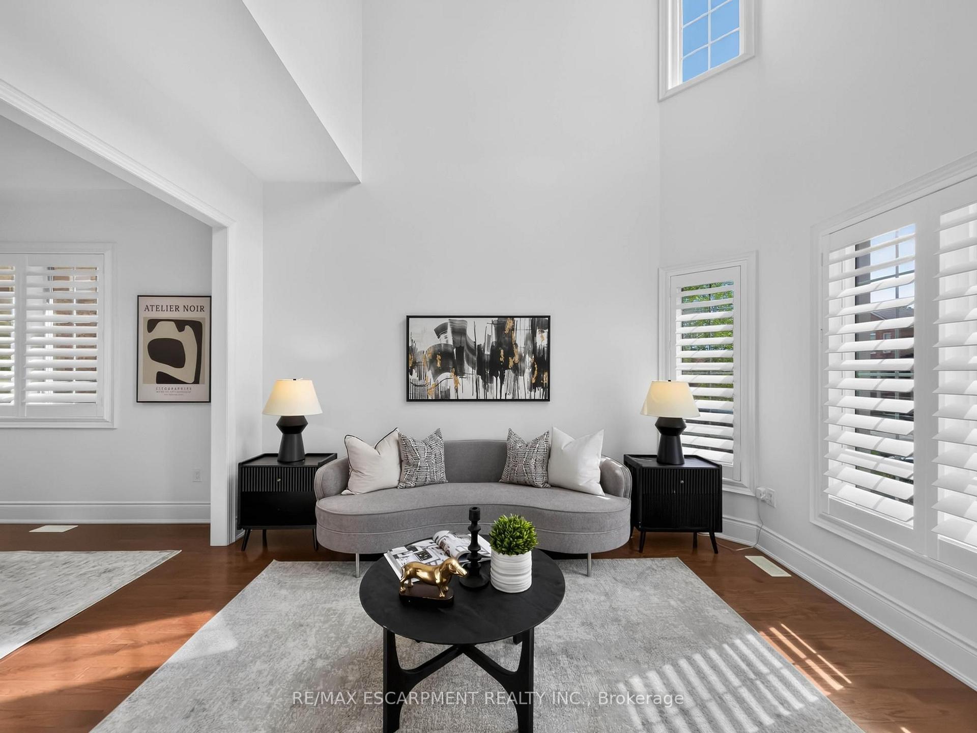 Photo 7 of 2121 Blackforest Crescent, Oakville, Westmount — HOMEH