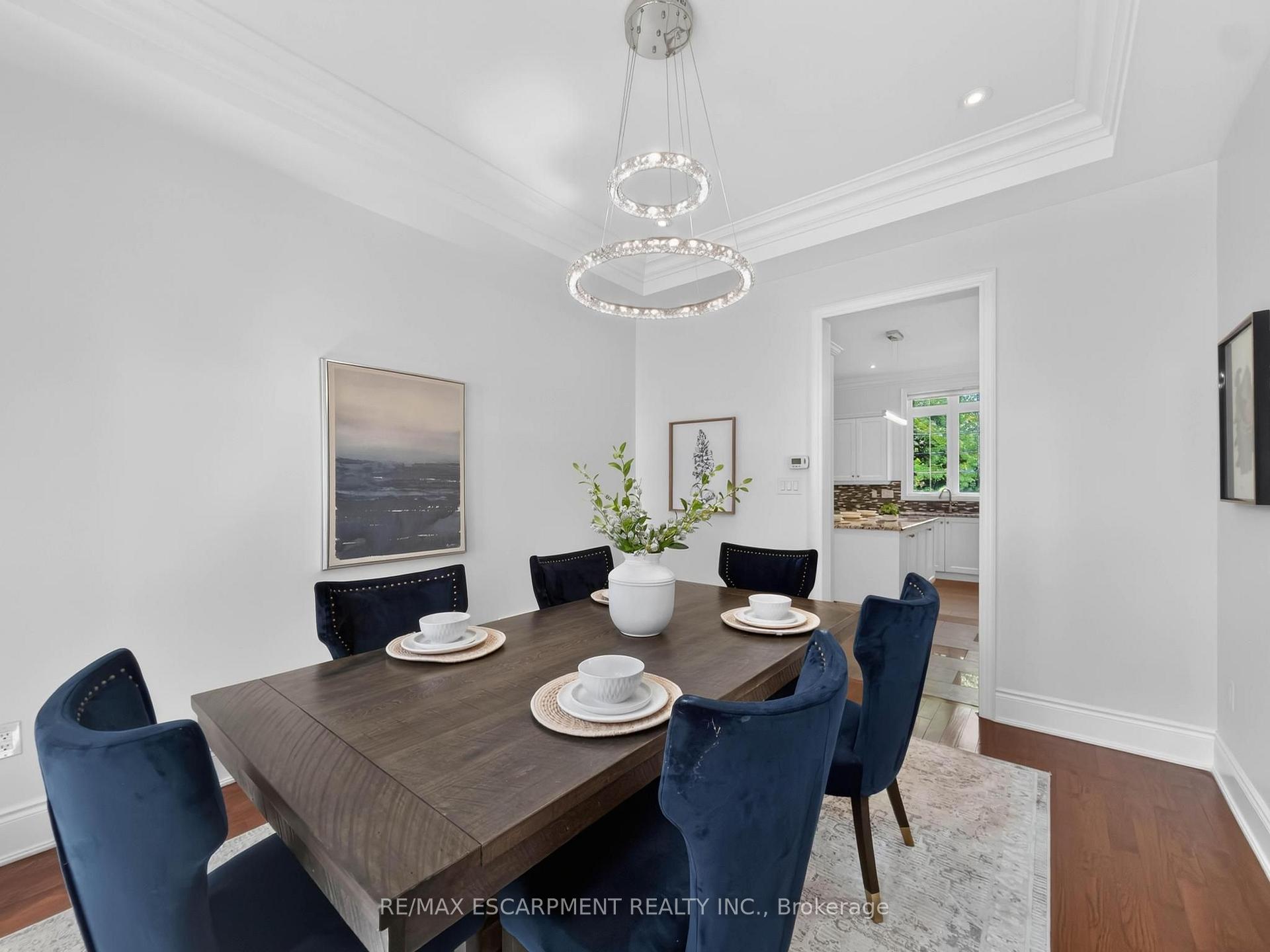 Photo 12 of 2121 Blackforest Crescent, Oakville, Westmount — HOMEH