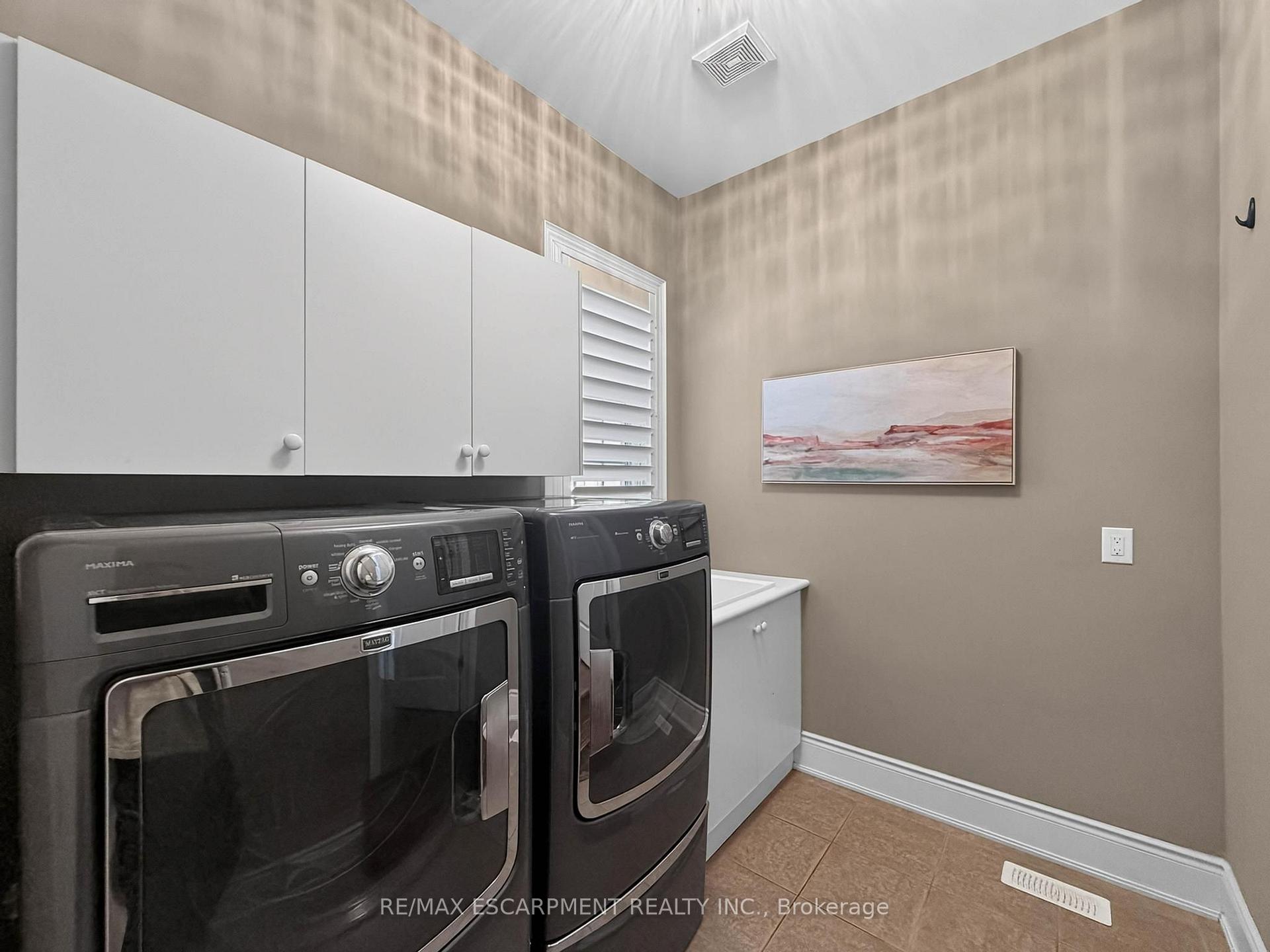Photo 26 of 2121 Blackforest Crescent, Oakville, Westmount — HOMEH
