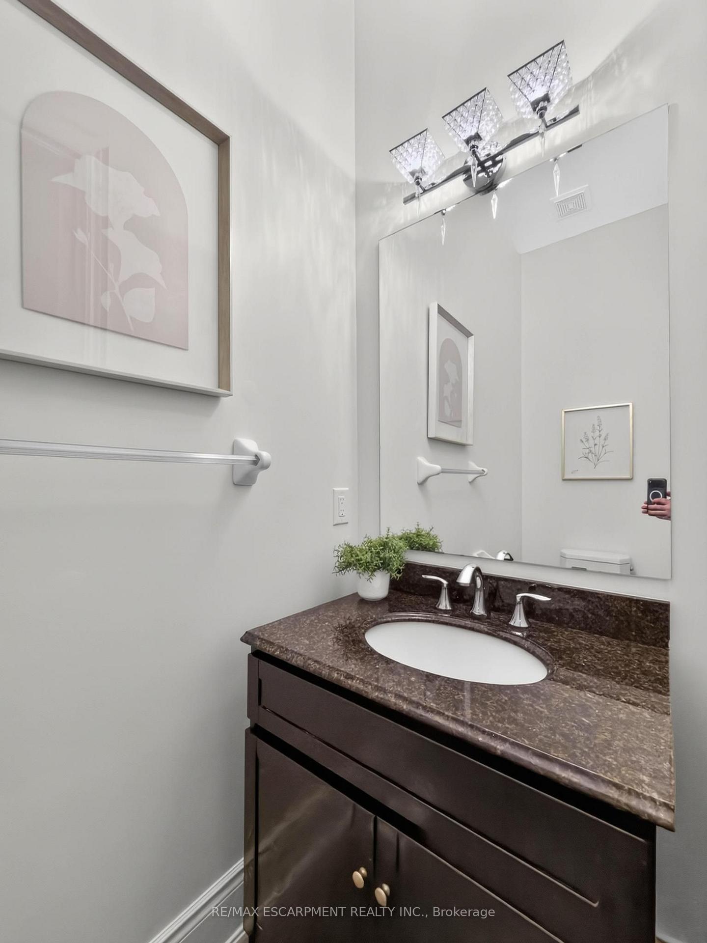 Photo 27 of 2121 Blackforest Crescent, Oakville, Westmount — HOMEH