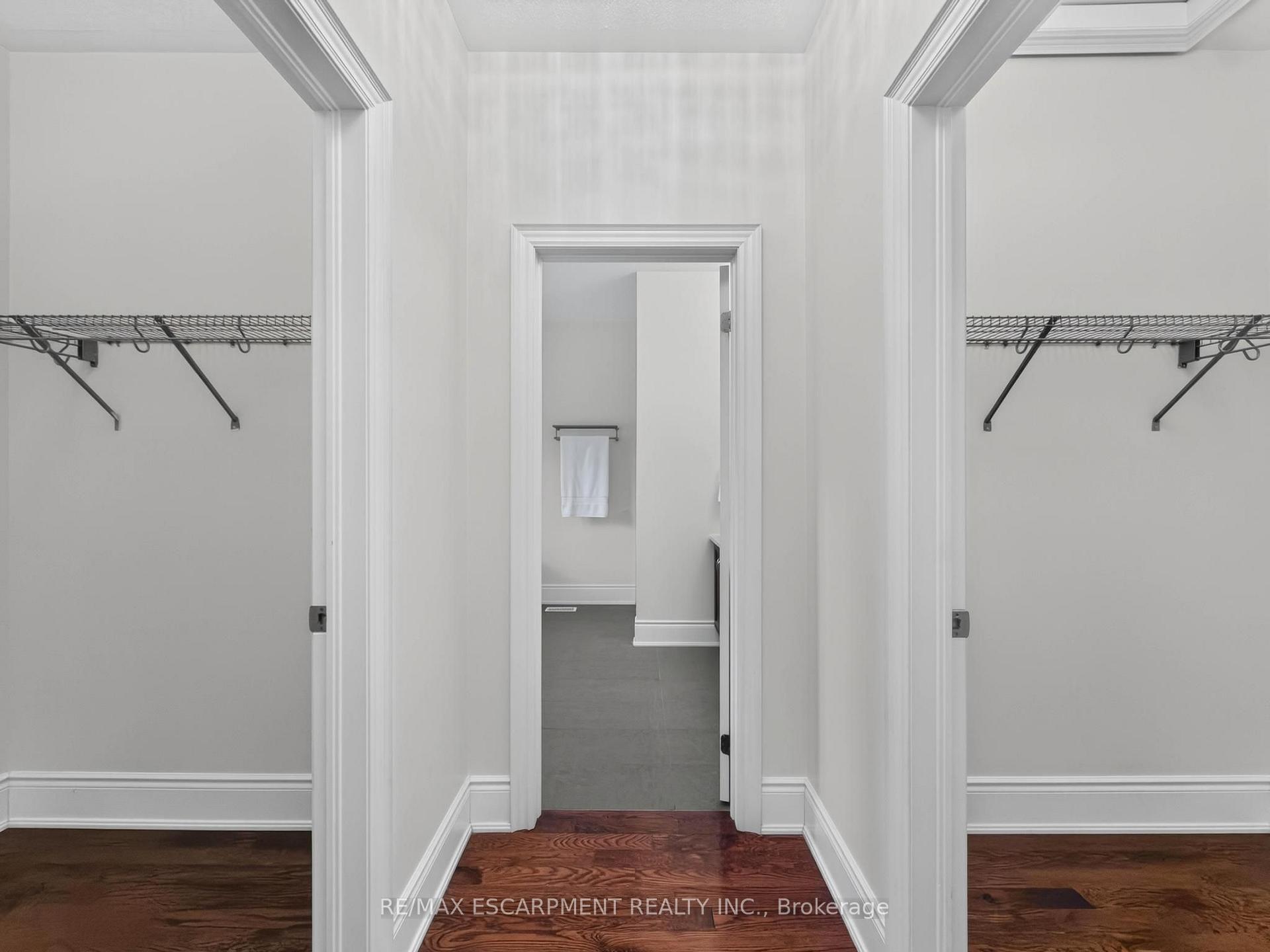 Photo 34 of 2121 Blackforest Crescent, Oakville, Westmount — HOMEH