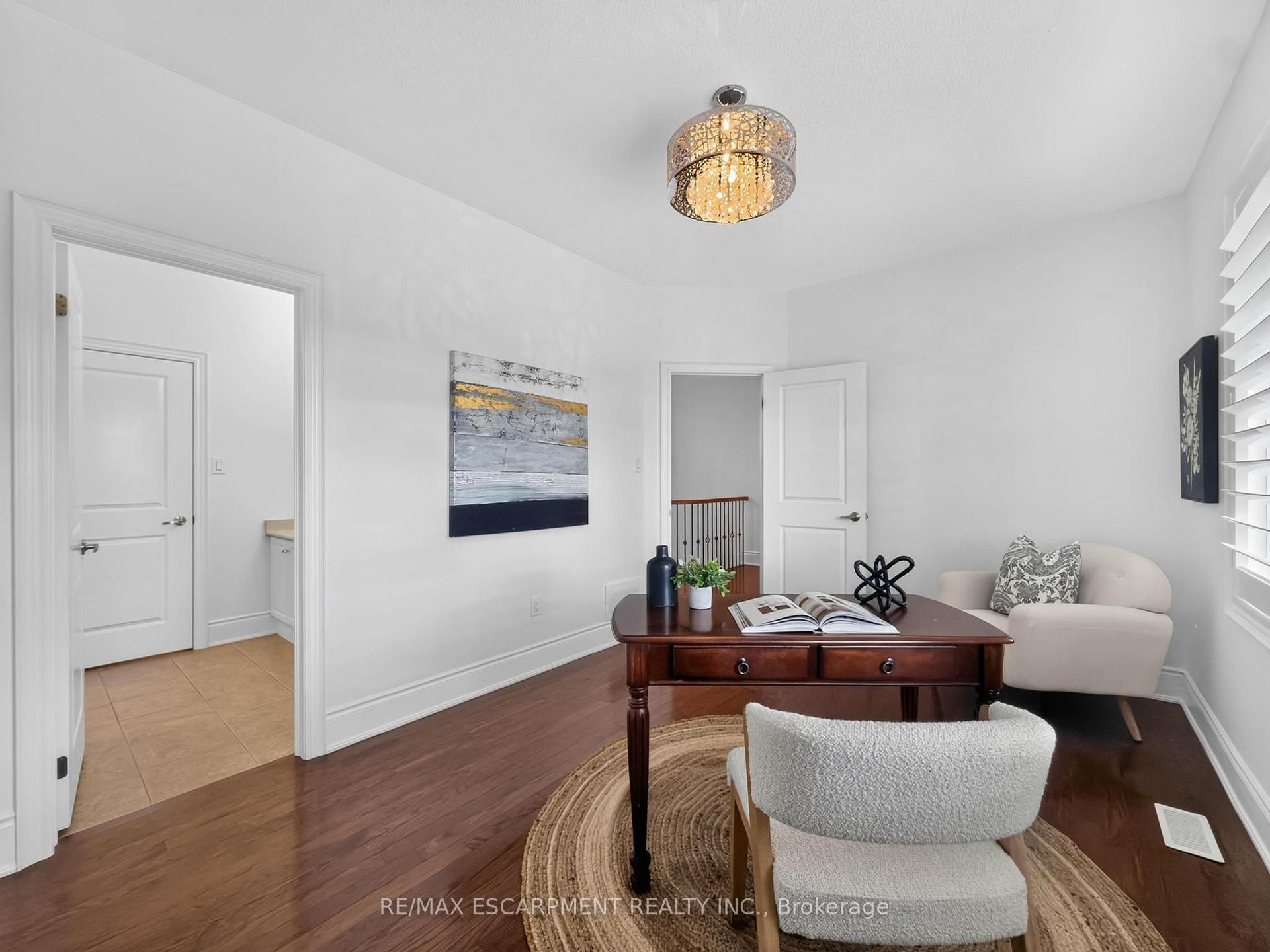 Photo 43 of 2121 Blackforest Crescent, Oakville, Westmount — HOMEH