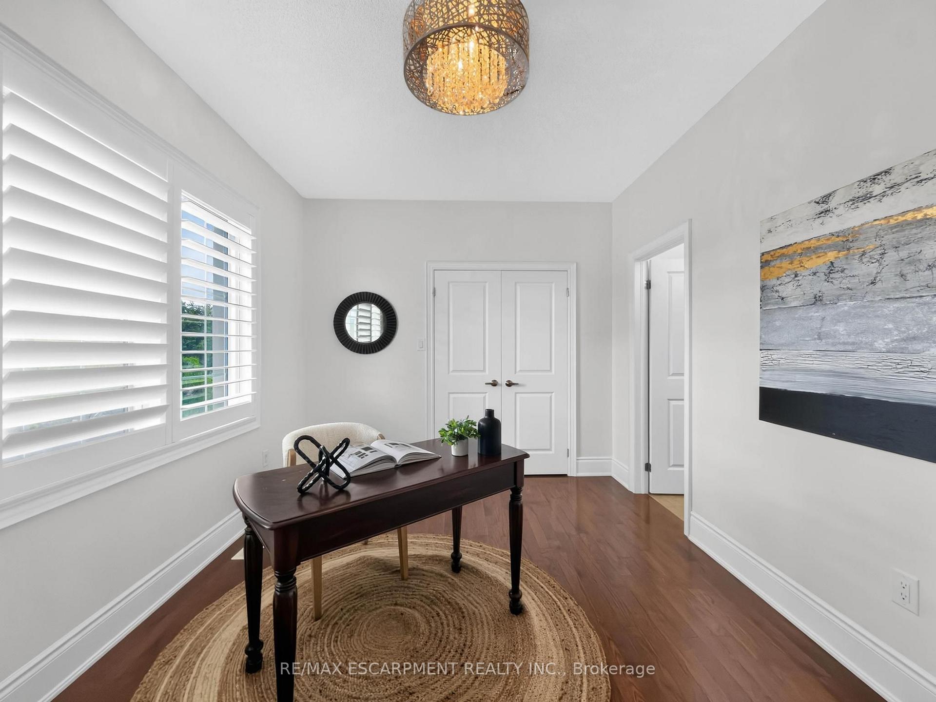 Photo 44 of 2121 Blackforest Crescent, Oakville, Westmount — HOMEH