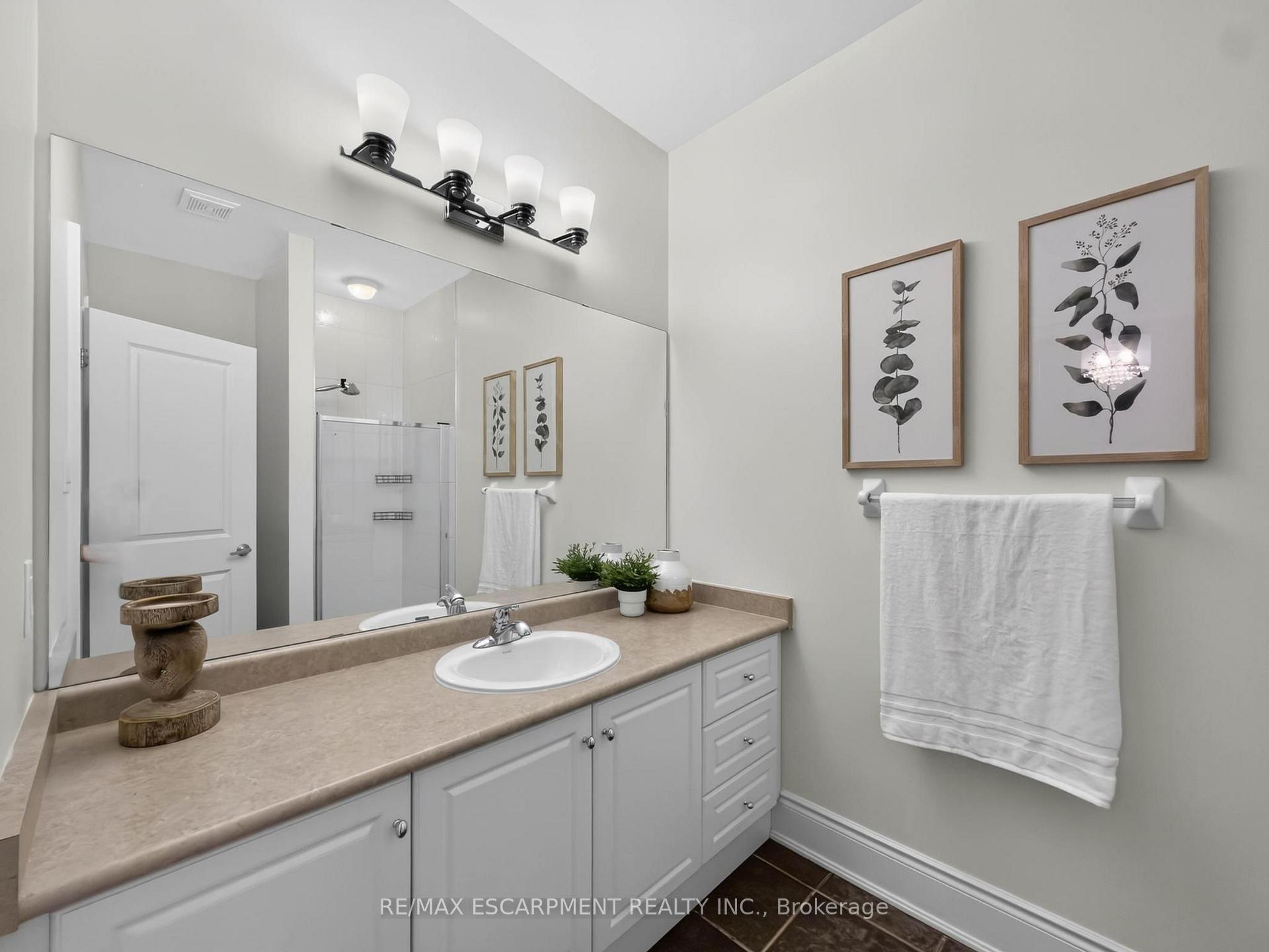 Photo 47 of 2121 Blackforest Crescent, Oakville, Westmount — HOMEH
