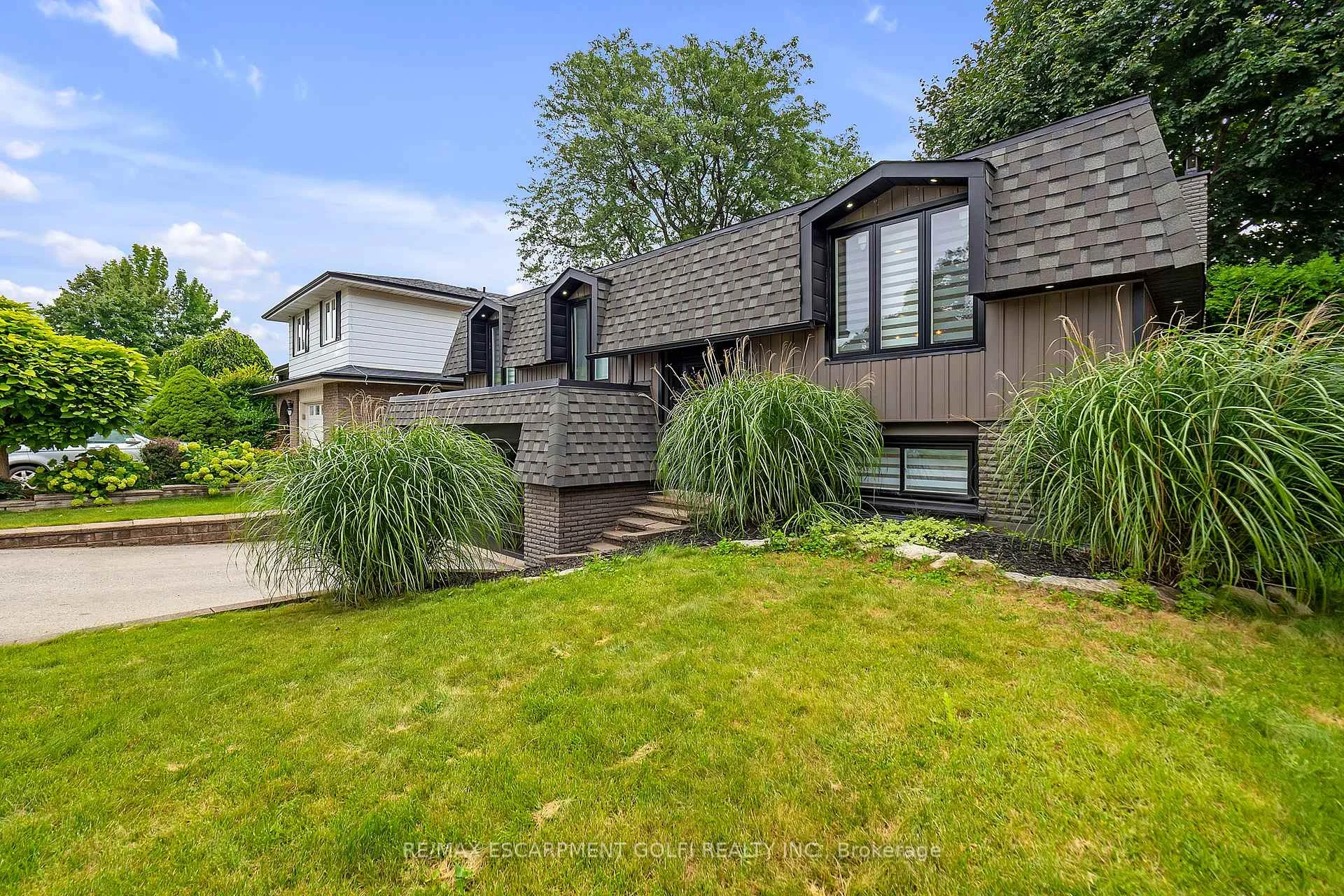 Photo 4 of 4236 Longmoor Drive, Burlington, Shoreacres — HOMEH