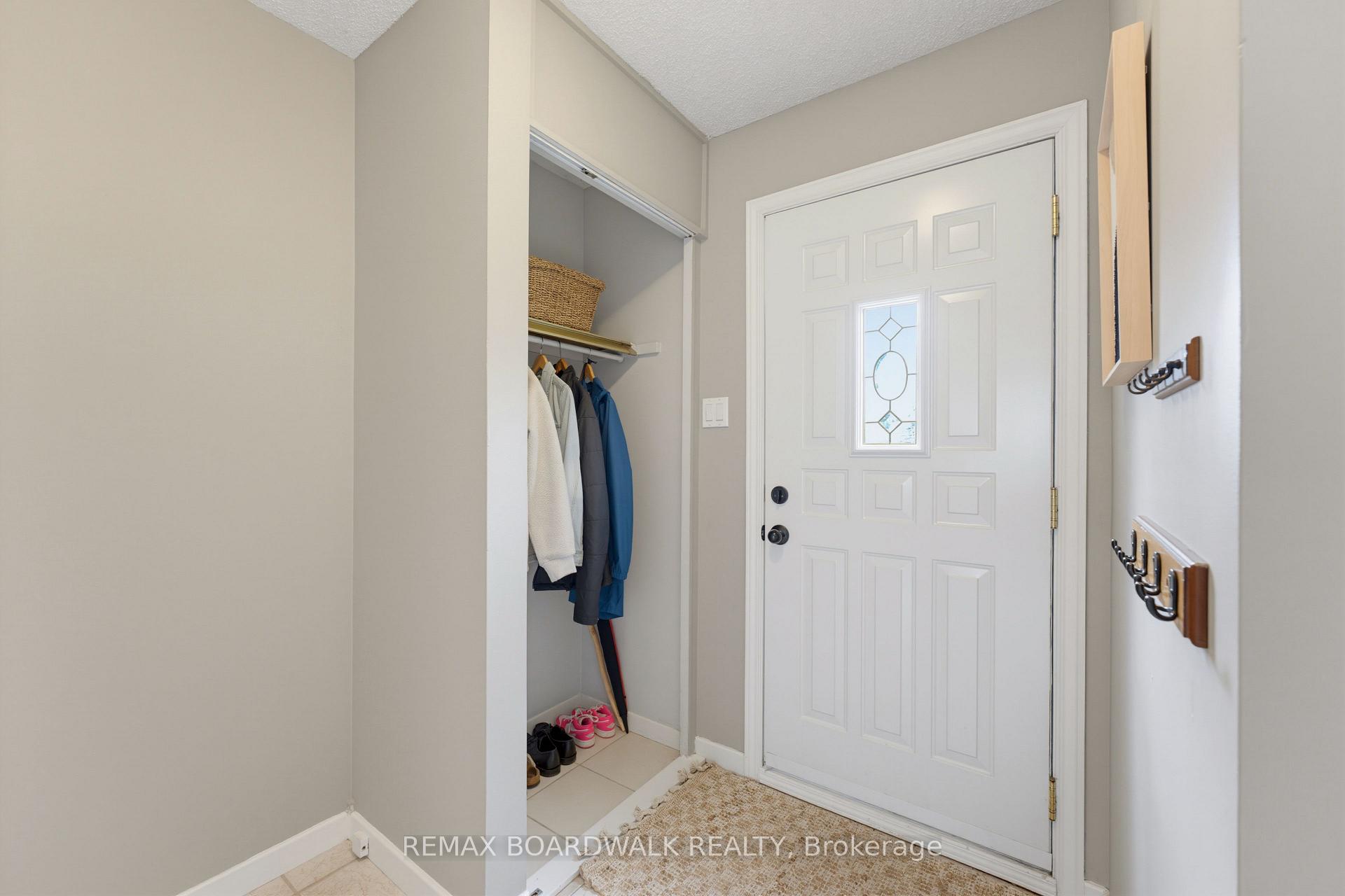 Photo 4 of 238 McElroy Drive, Ottawa, Kanata - Glencairn/Hazeldean — HOMEH