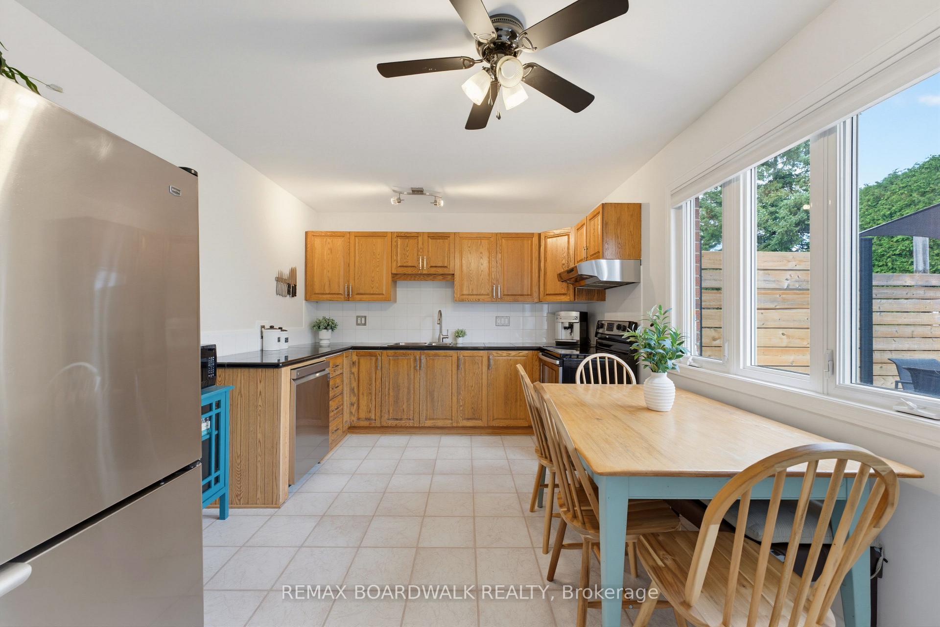 Photo 11 of 238 McElroy Drive, Ottawa, Kanata - Glencairn/Hazeldean — HOMEH