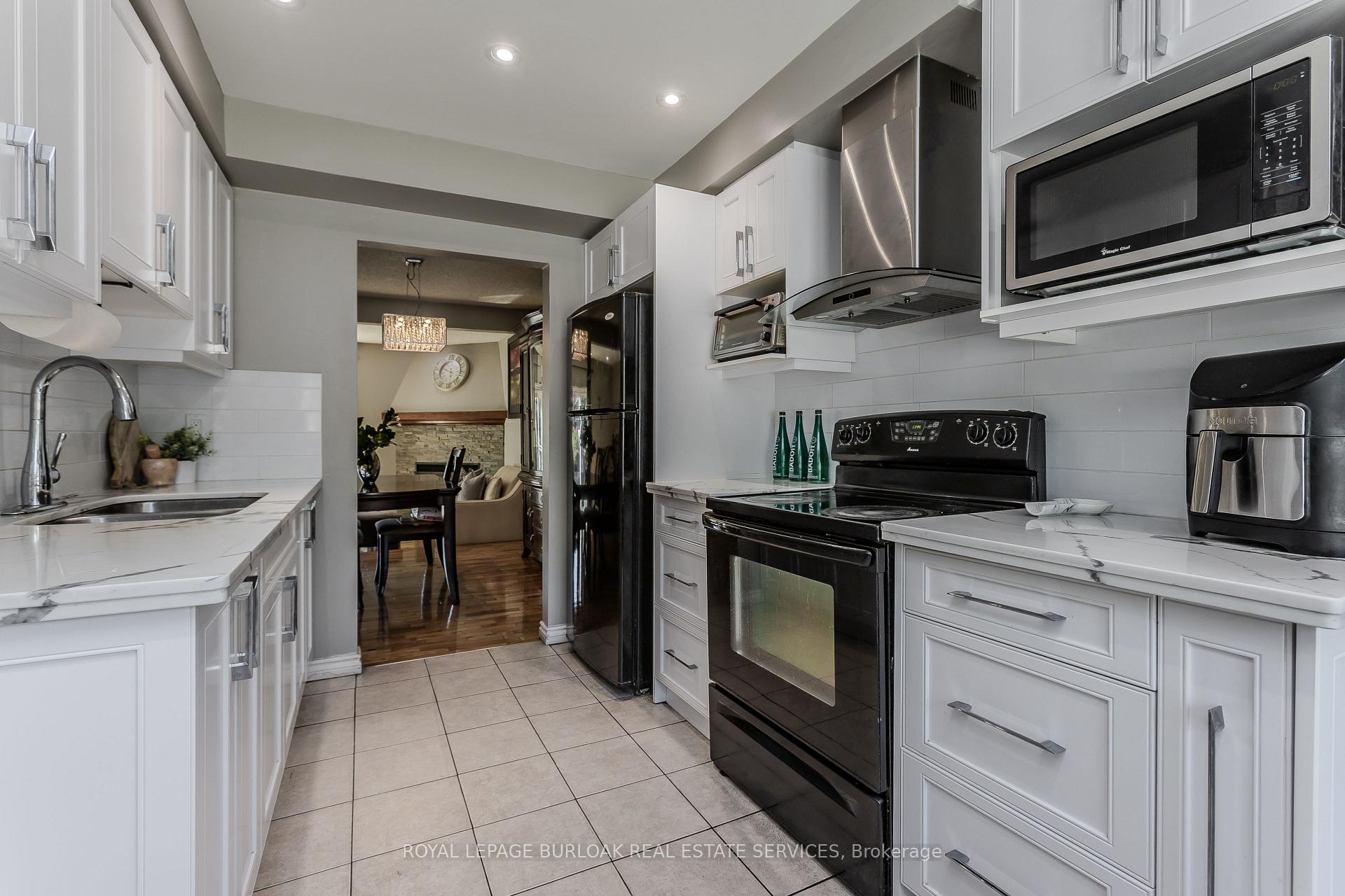 Photo 6 of 14 Ellington Avenue, Hamilton, Stoney Creek — HOMEH