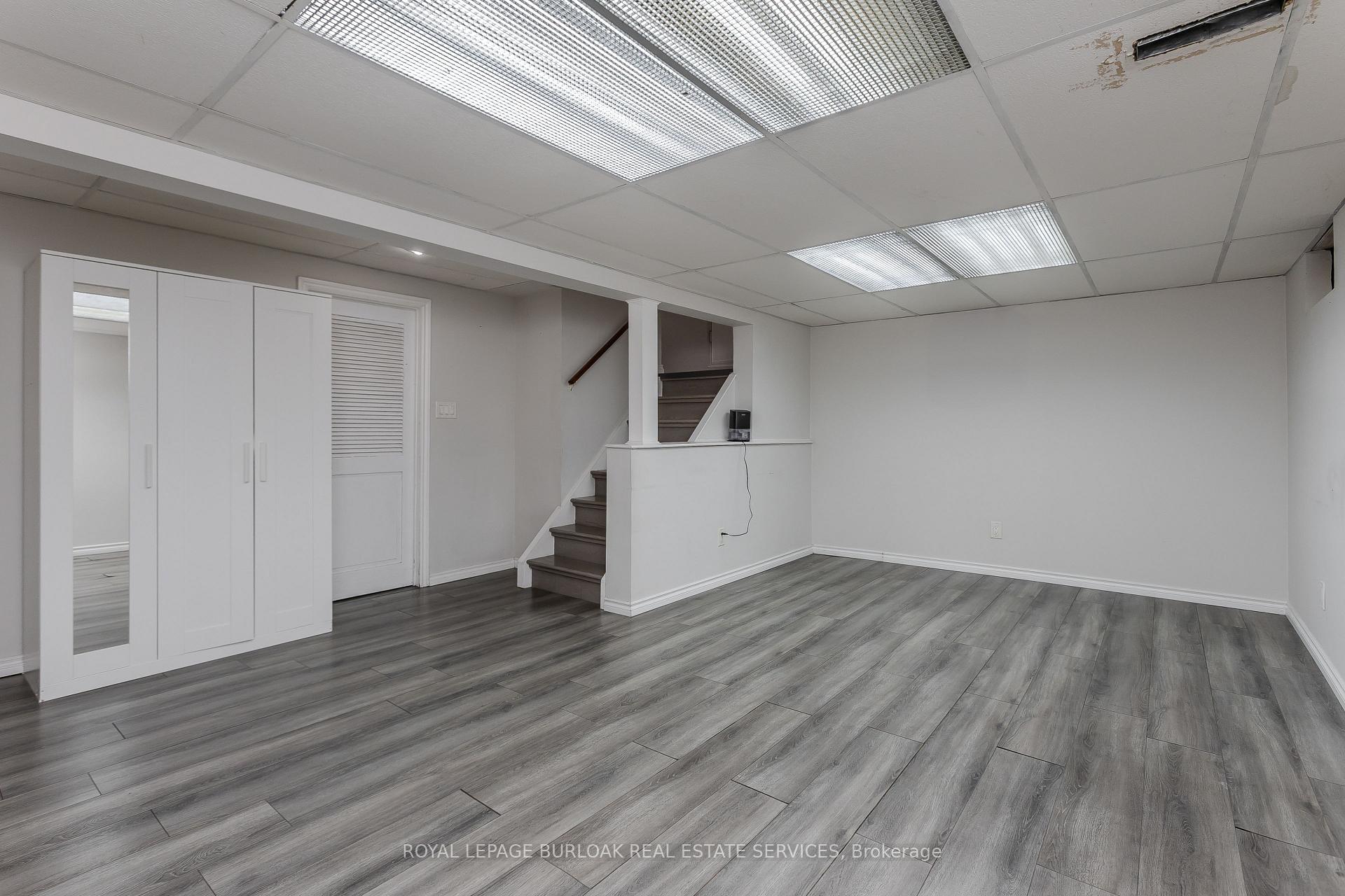 Photo 24 of 14 Ellington Avenue, Hamilton, Stoney Creek — HOMEH