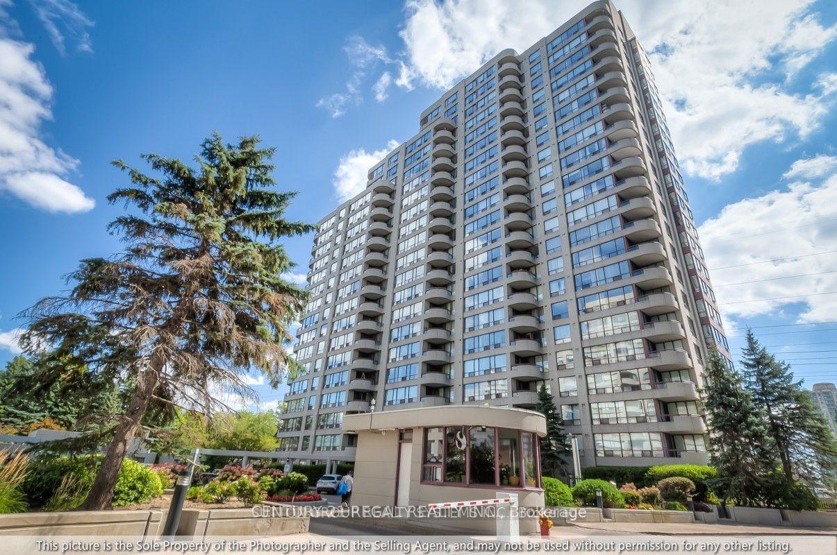 Front of Unit 1405, 5765 Yonge Street
